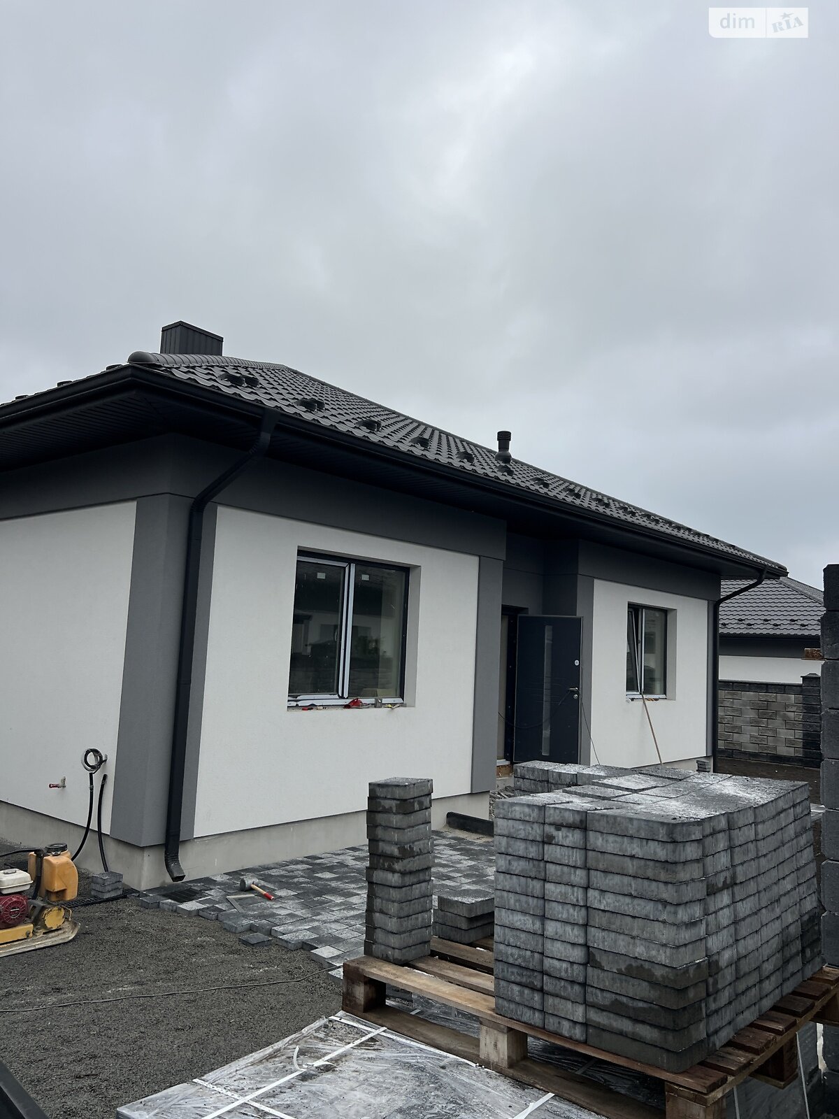 одноповерховий будинок, 105 кв. м, цегла. Продаж в Рівному, район Щасливе фото 1