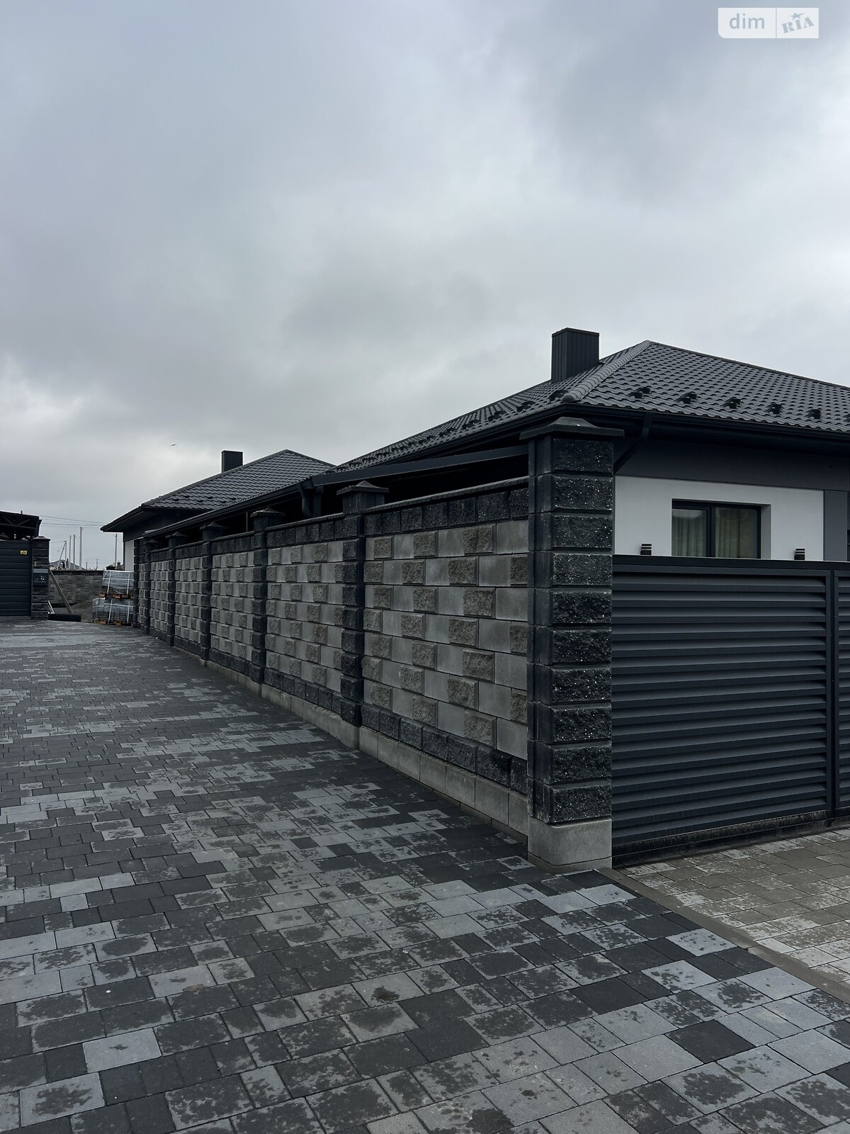 одноповерховий будинок, 105 кв. м, цегла. Продаж в Рівному, район Щасливе фото 1