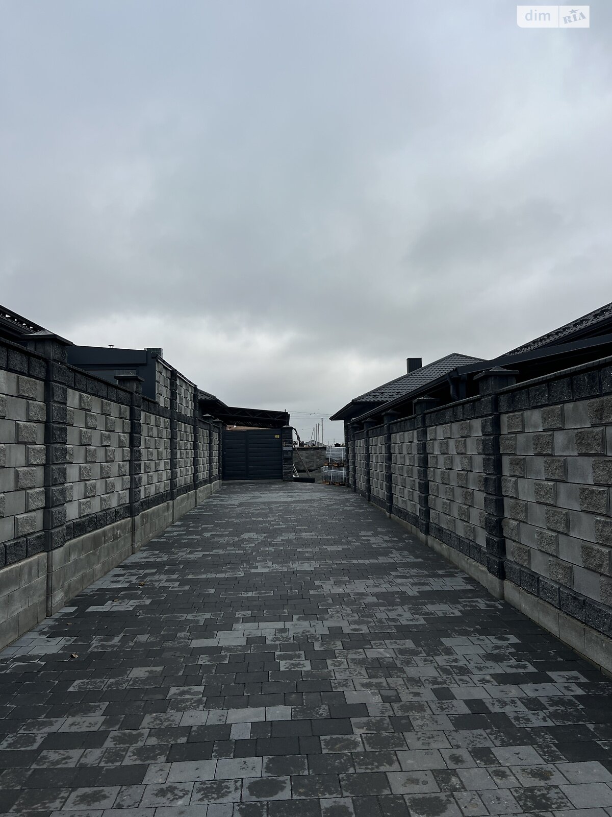 одноповерховий будинок, 105 кв. м, цегла. Продаж в Рівному, район Щасливе фото 1