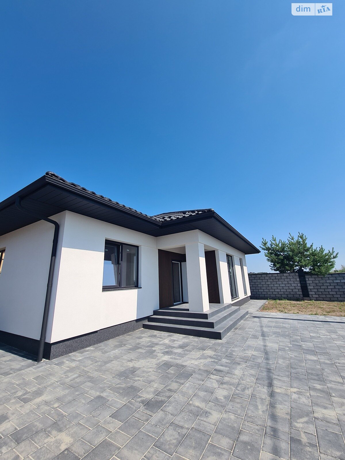 одноповерховий будинок, 126 кв. м, цегла. Продаж в Рівному, район Щасливе фото 1