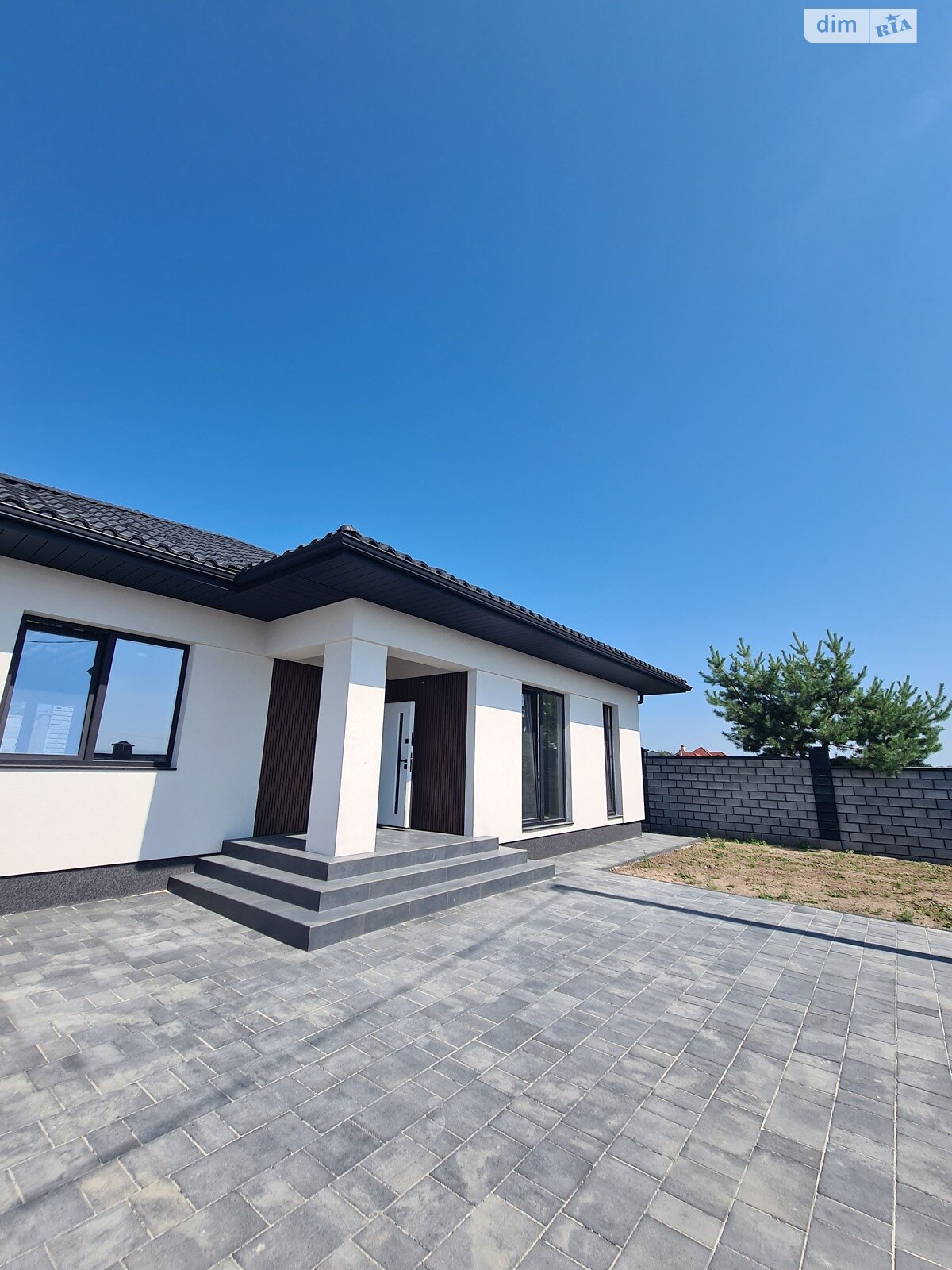 одноповерховий будинок, 126 кв. м, цегла. Продаж в Рівному, район Щасливе фото 1