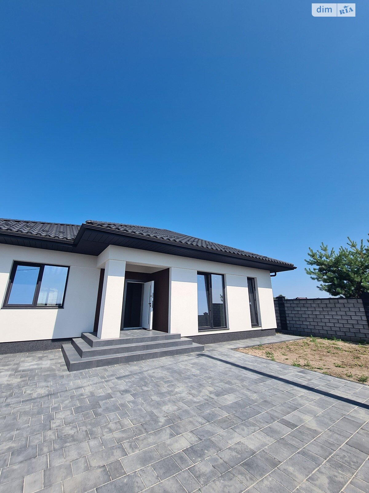 одноповерховий будинок, 126 кв. м, цегла. Продаж в Рівному, район Щасливе фото 1