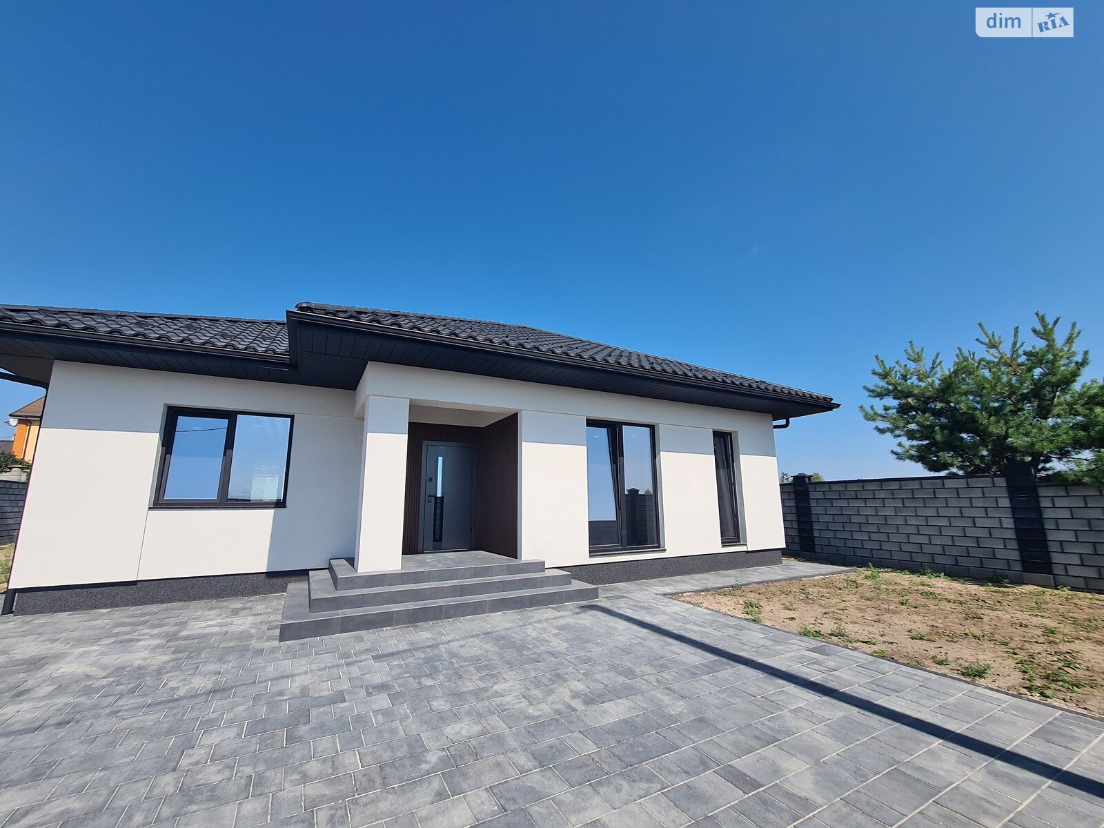 одноповерховий будинок, 126 кв. м, цегла. Продаж в Рівному, район Щасливе фото 1