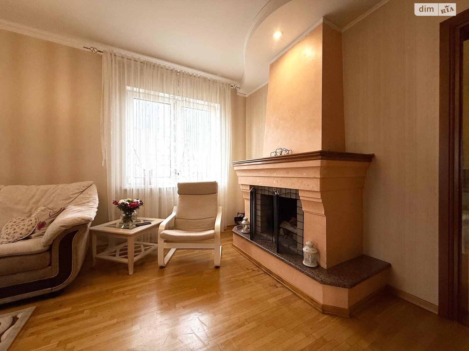 одноповерховий будинок з гаражем, 116 кв. м, цегла. Продаж в Рівному, район Центр фото 1 одноповерховий будинок з гаражем, 116 кв. м, цегла. Продаж в Рівному, район Центр фото 1