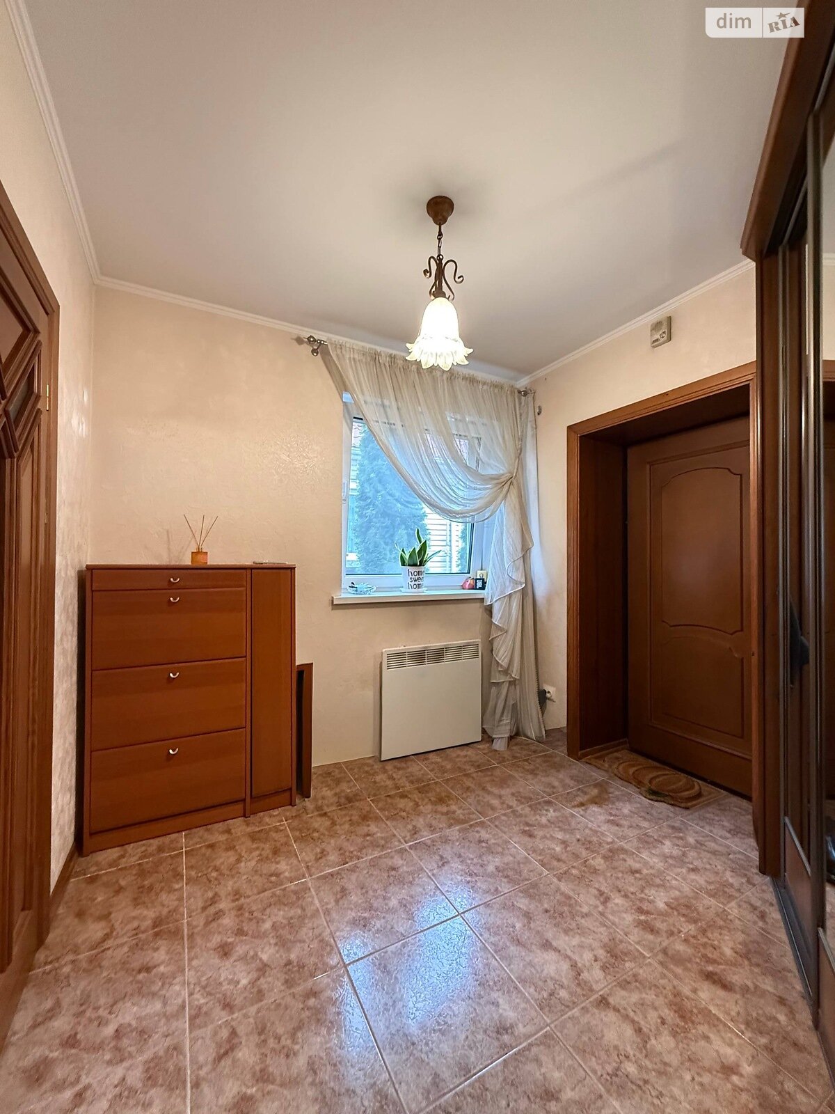 одноповерховий будинок з гаражем, 116 кв. м, цегла. Продаж в Рівному, район Центр фото 1 одноповерховий будинок з гаражем, 116 кв. м, цегла. Продаж в Рівному, район Центр фото 1