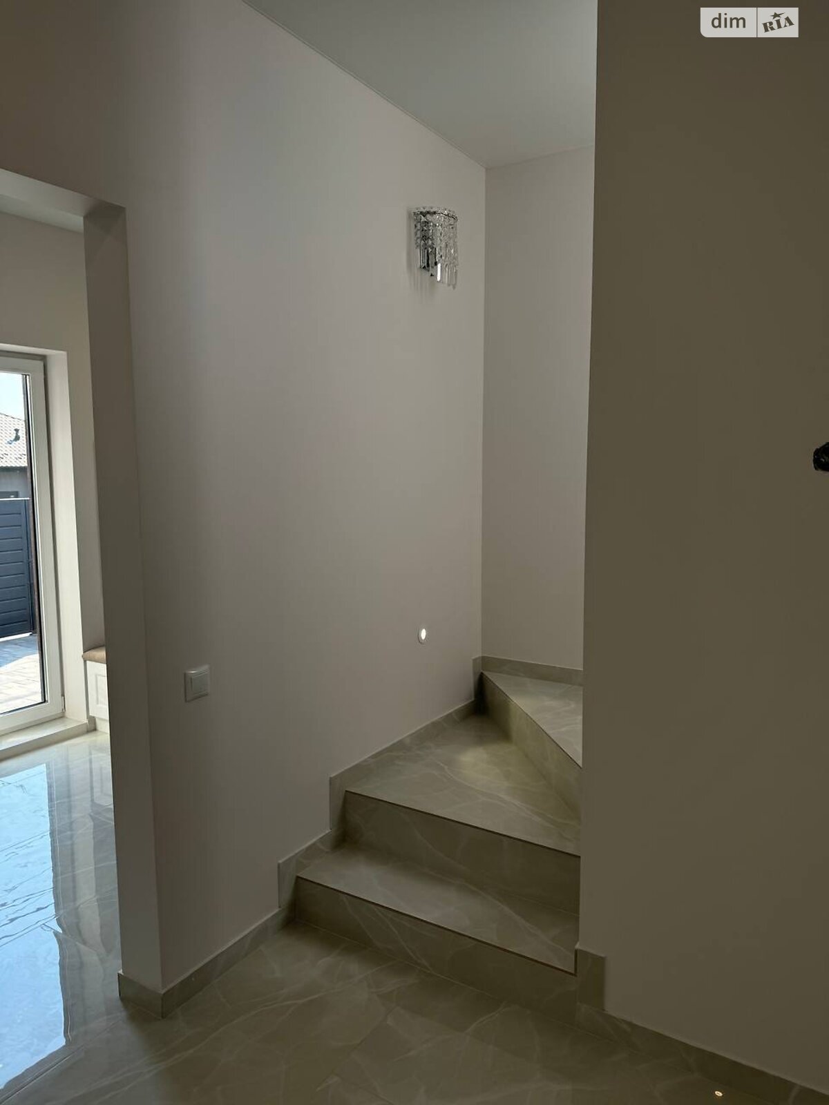 двухэтажный дом с отоплением, 110 кв. м, кирпич. Продажа в Ровно фото 1 двухэтажный дом с отоплением, 110 кв. м, кирпич. Продажа в Ровно фото 1