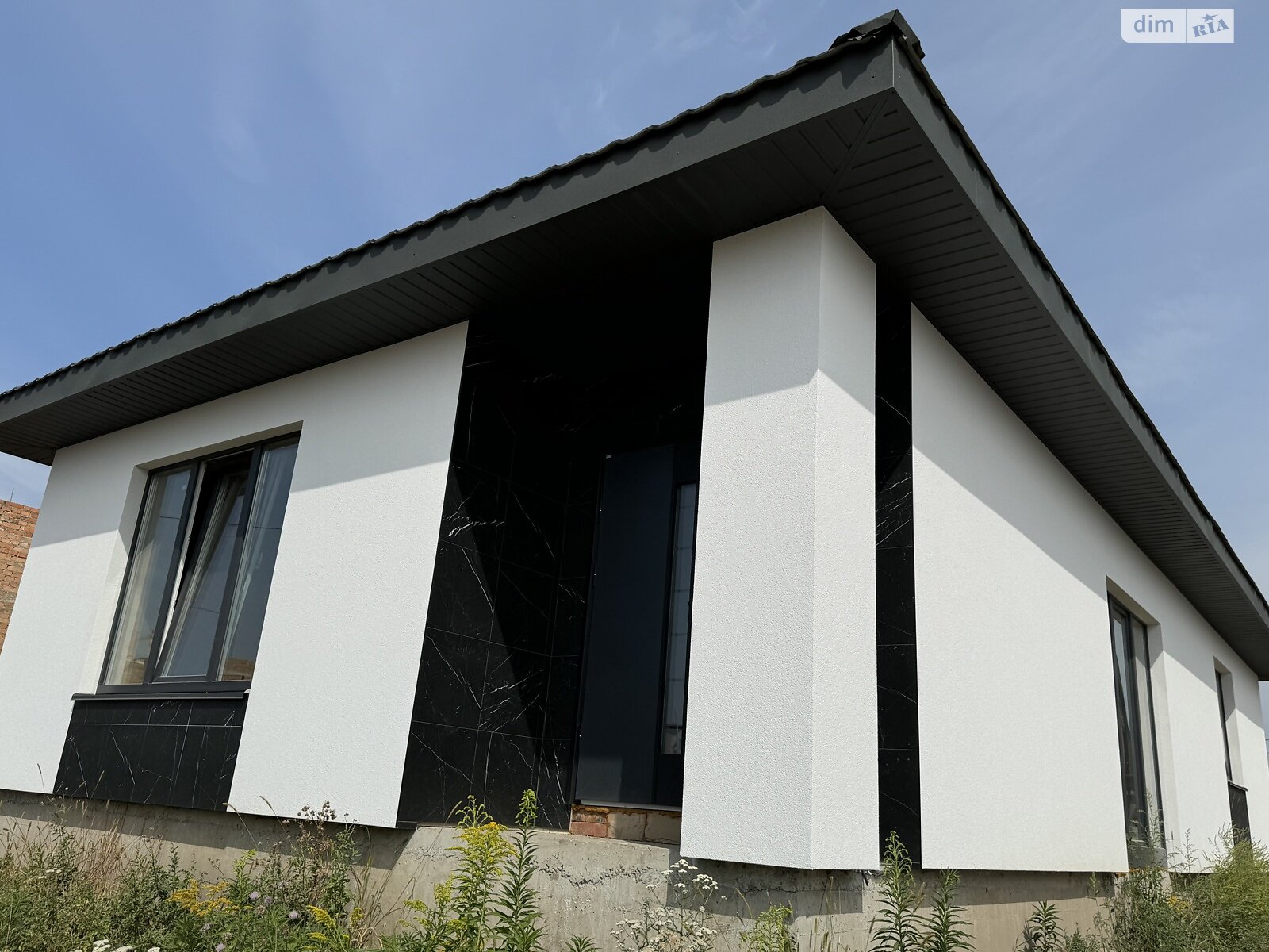 одноэтажный дом, 80 кв. м, кирпич. Продажа в Ровно фото 1 одноэтажный дом, 80 кв. м, кирпич. Продажа в Ровно фото 1