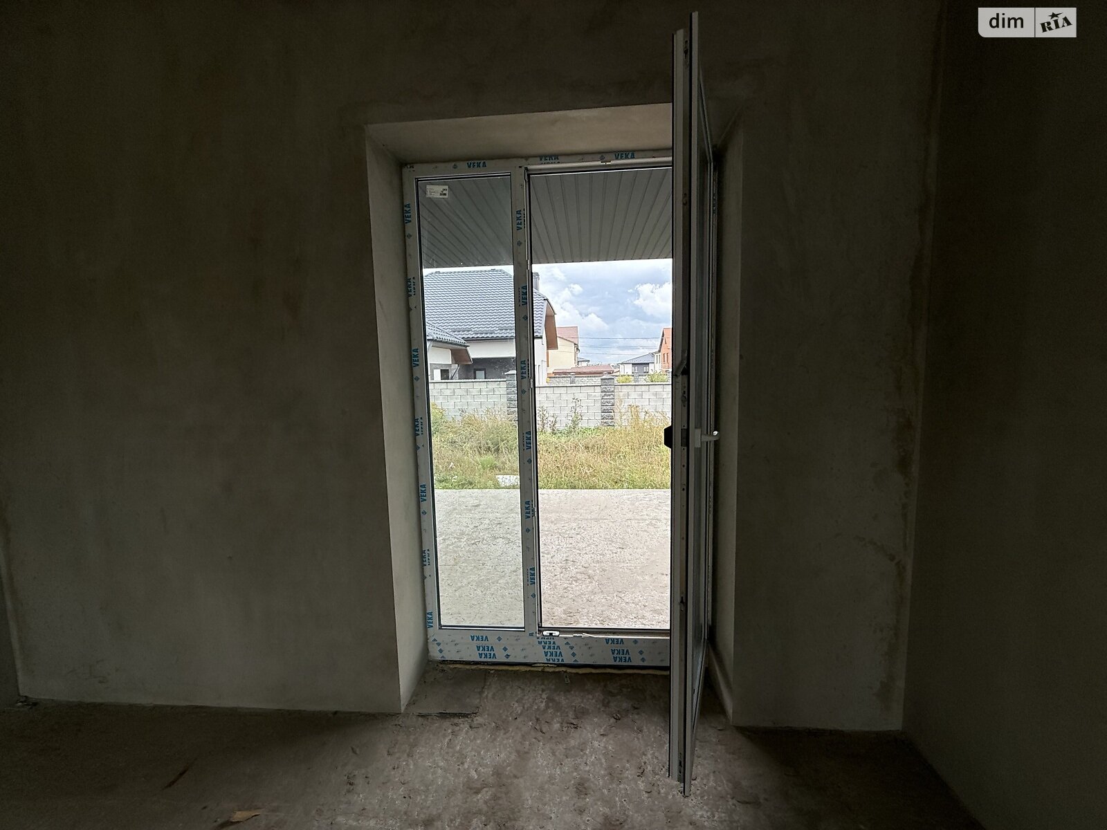 одноэтажный дом, 145 кв. м, кирпич. Продажа в Ровно фото 1 одноэтажный дом, 145 кв. м, кирпич. Продажа в Ровно фото 1