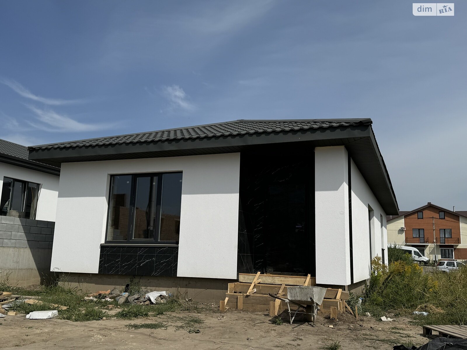 одноэтажный дом, 100 кв. м, кирпич. Продажа в Ровно фото 1 одноэтажный дом, 100 кв. м, кирпич. Продажа в Ровно фото 1