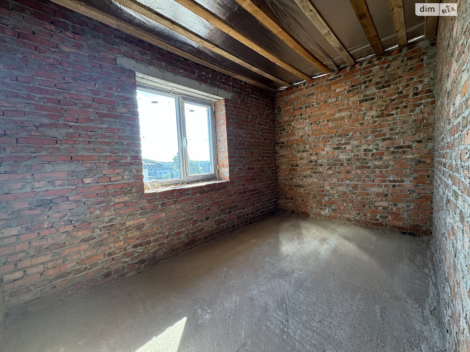 одноэтажный дом, 100 кв. м, кирпич. Продажа в Ровно фото 1 одноэтажный дом, 100 кв. м, кирпич. Продажа в Ровно фото 1