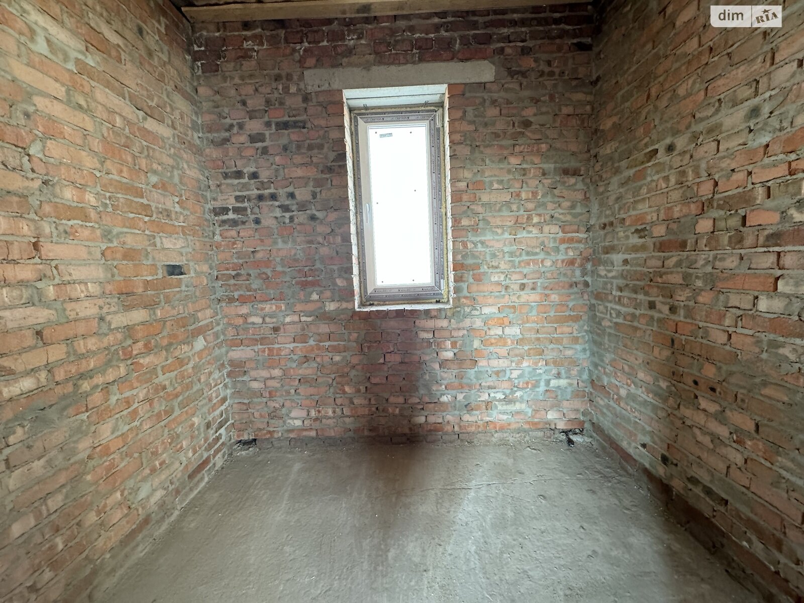 одноэтажный дом, 100 кв. м, кирпич. Продажа в Ровно фото 1 одноэтажный дом, 100 кв. м, кирпич. Продажа в Ровно фото 1