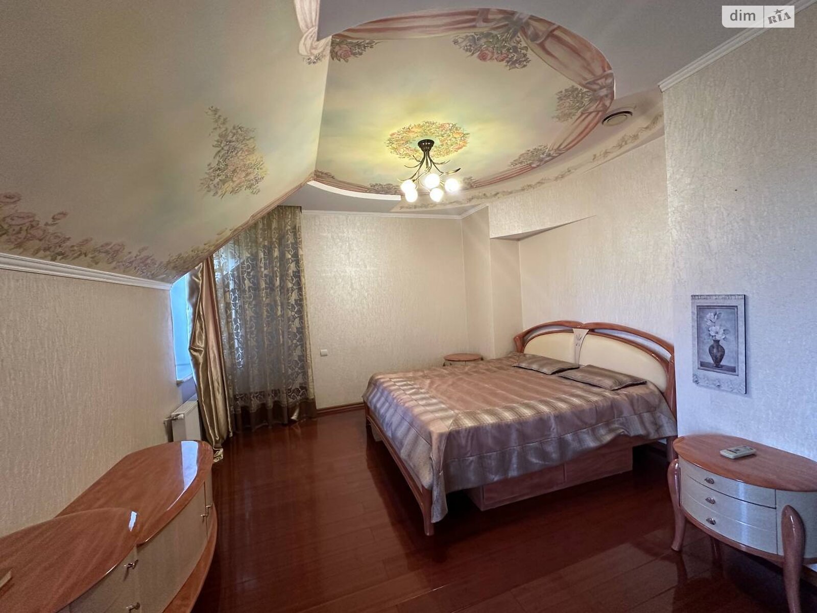 двухэтажный дом беседка, 260 кв. м, кирпич. Продажа в Ровно фото 1 двухэтажный дом беседка, 260 кв. м, кирпич. Продажа в Ровно фото 1