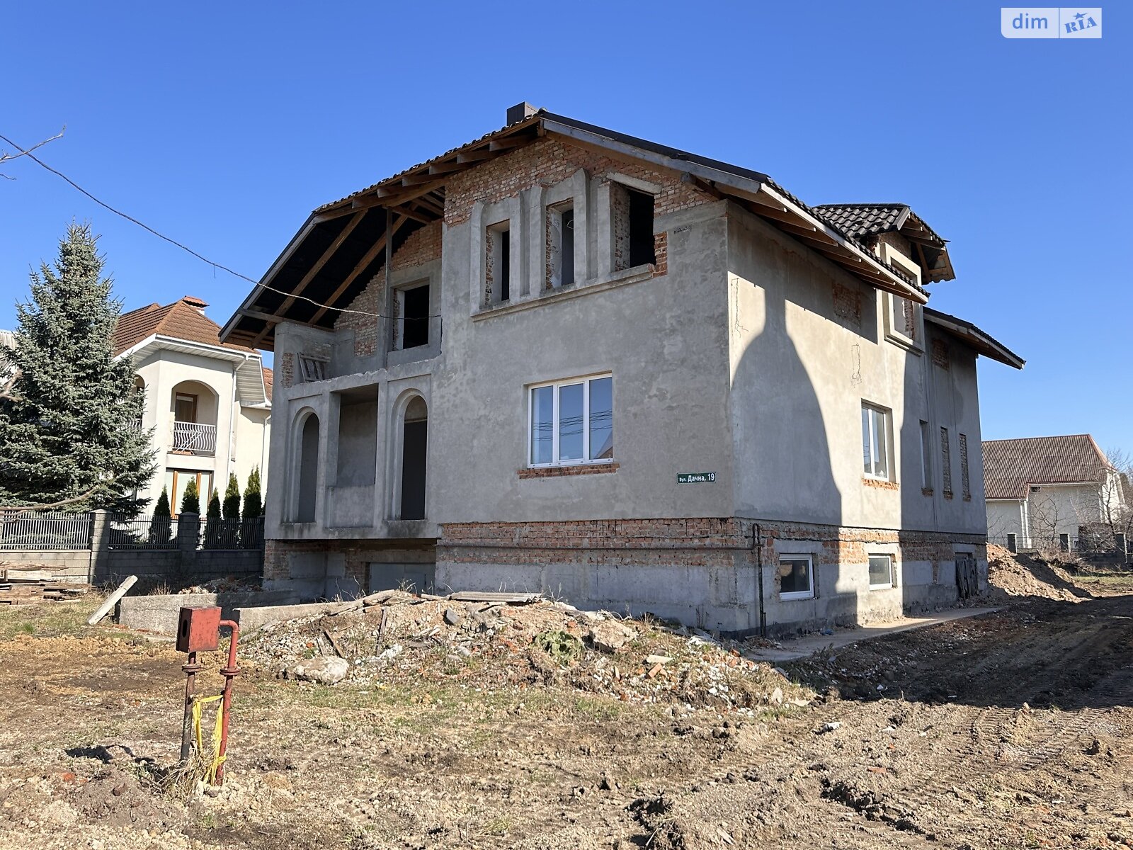 триповерховий будинок, 300 кв. м, цегла. Продаж в Рівному, район Царське село фото 1 триповерховий будинок, 300 кв. м, цегла. Продаж в Рівному, район Царське село фото 1