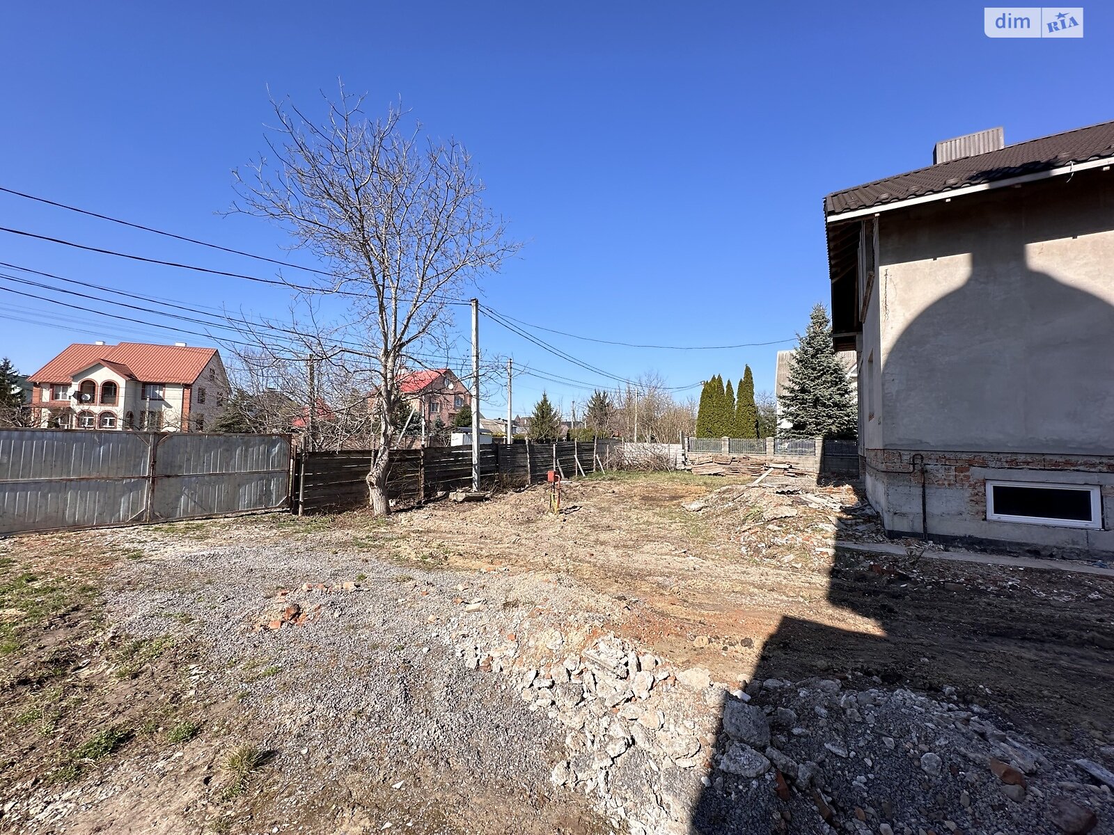 триповерховий будинок, 300 кв. м, цегла. Продаж в Рівному, район Царське село фото 1 триповерховий будинок, 300 кв. м, цегла. Продаж в Рівному, район Царське село фото 1
