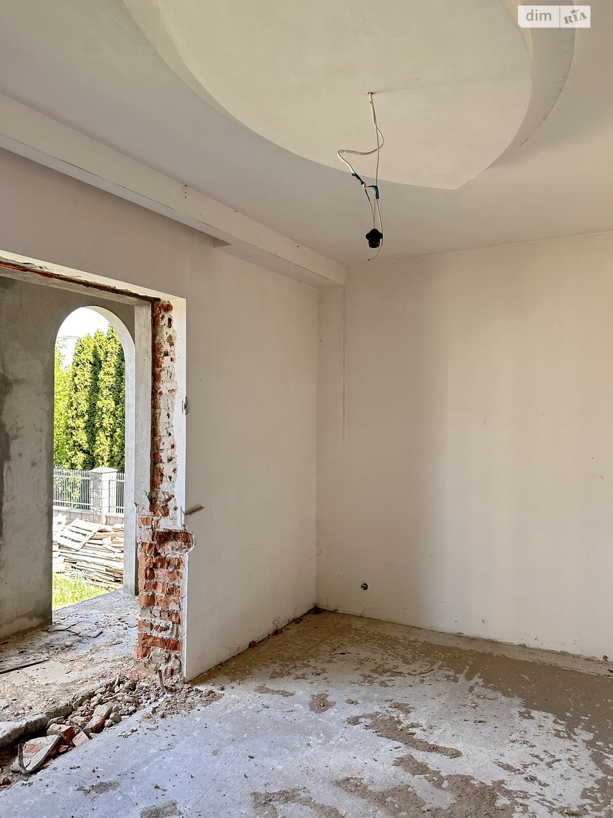 триповерховий будинок, 300 кв. м, цегла. Продаж в Рівному, район Царське село фото 1 триповерховий будинок, 300 кв. м, цегла. Продаж в Рівному, район Царське село фото 1