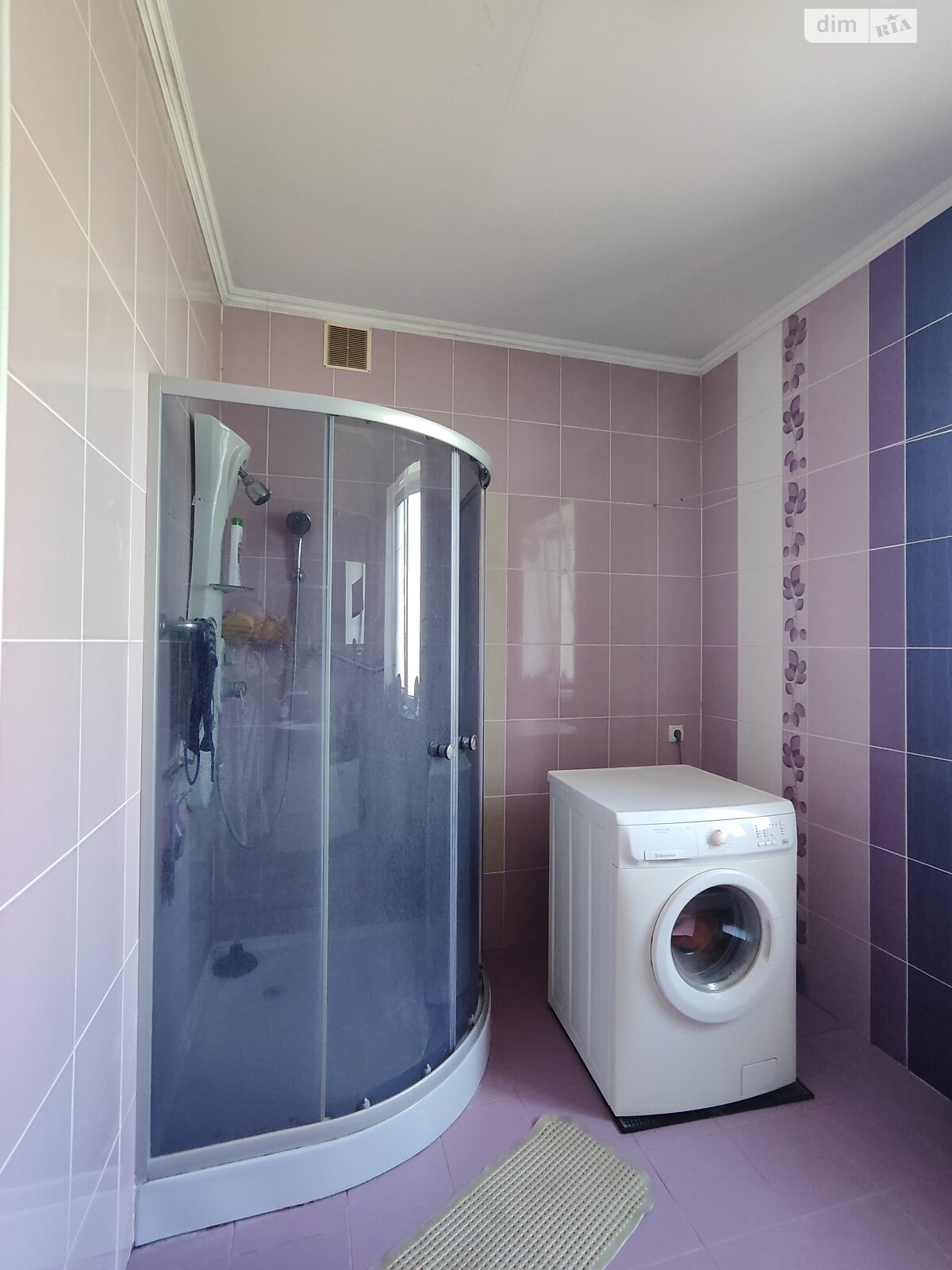 триповерховий будинок з гаражем, 360 кв. м, цегла. Продаж в Рівному, район Царське село фото 1