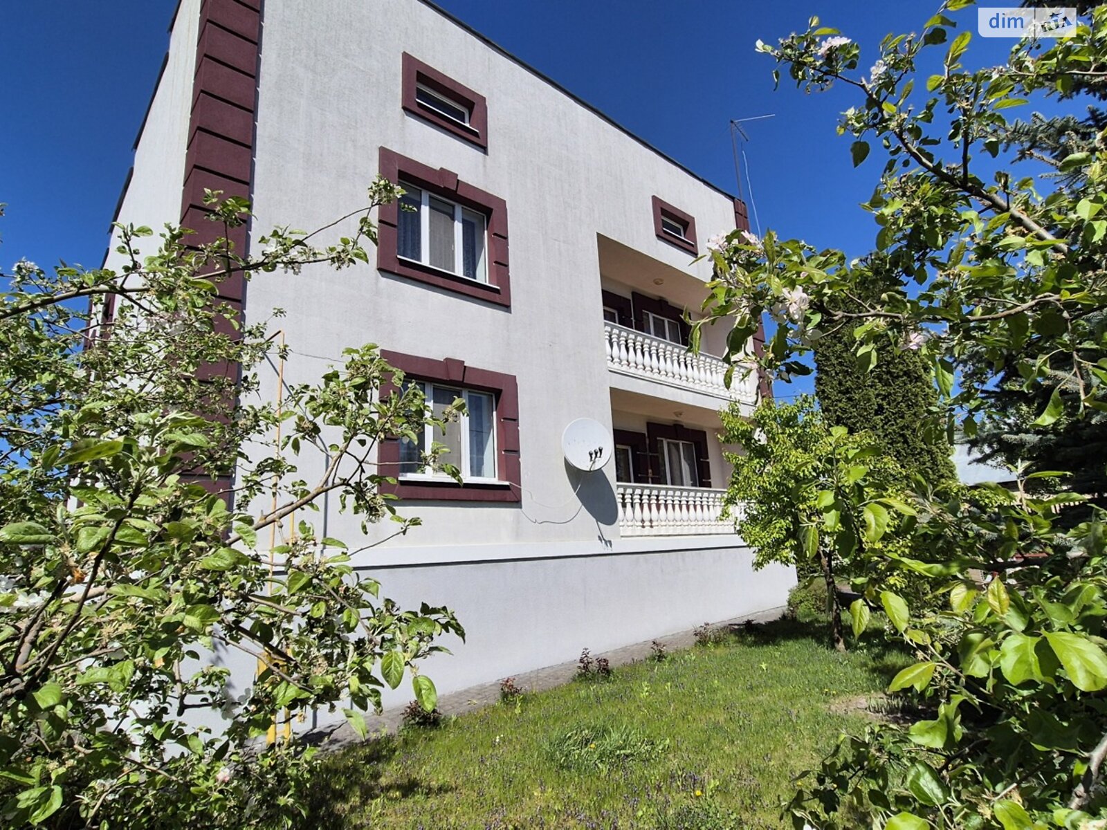 двухэтажный дом с гаражом, 360 кв. м, кирпич. Продажа в Ровно район Царское село фото 1 двухэтажный дом с гаражом, 360 кв. м, кирпич. Продажа в Ровно район Царское село фото 1