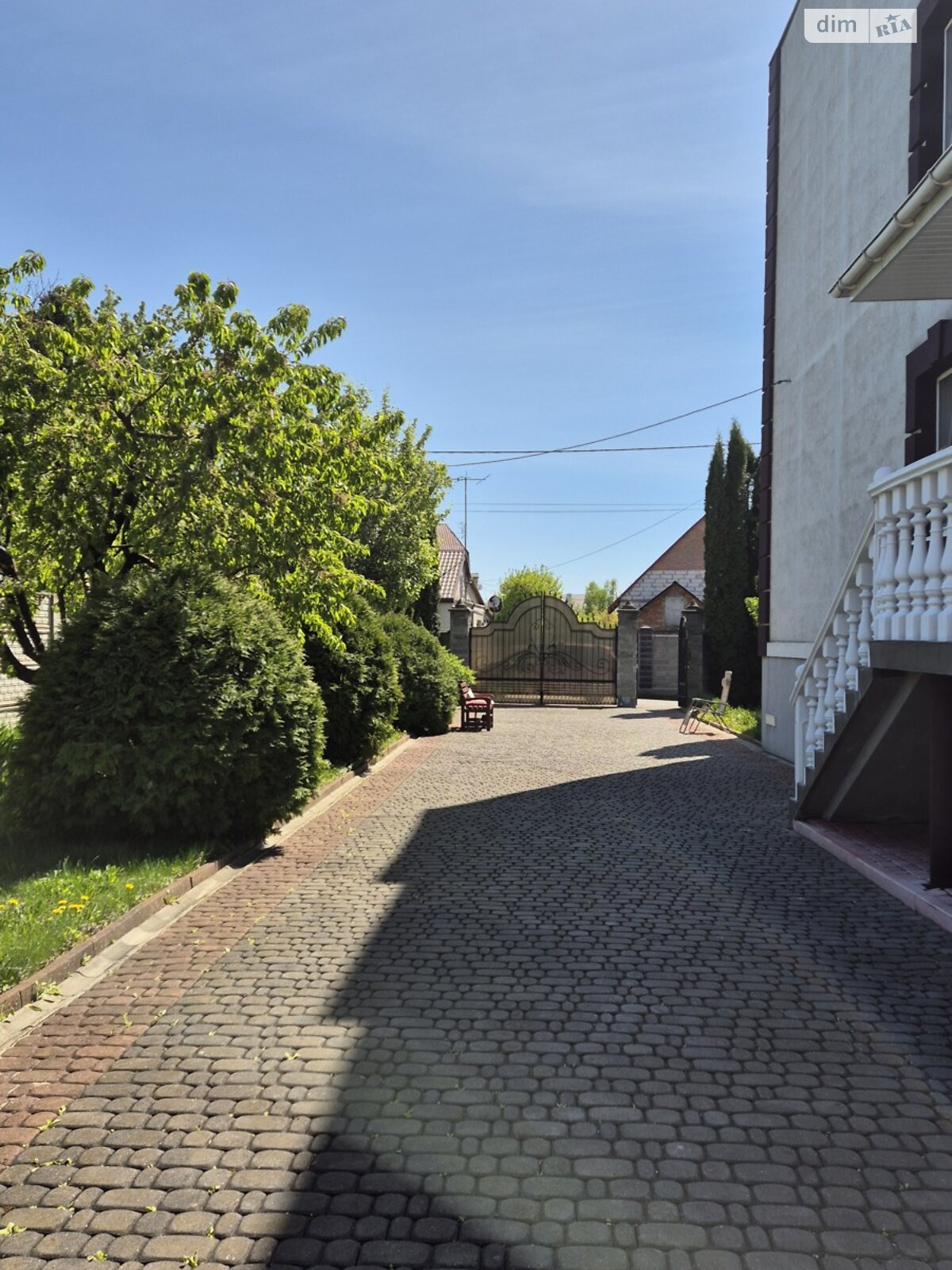 двухэтажный дом с гаражом, 360 кв. м, кирпич. Продажа в Ровно район Царское село фото 1 двухэтажный дом с гаражом, 360 кв. м, кирпич. Продажа в Ровно район Царское село фото 1