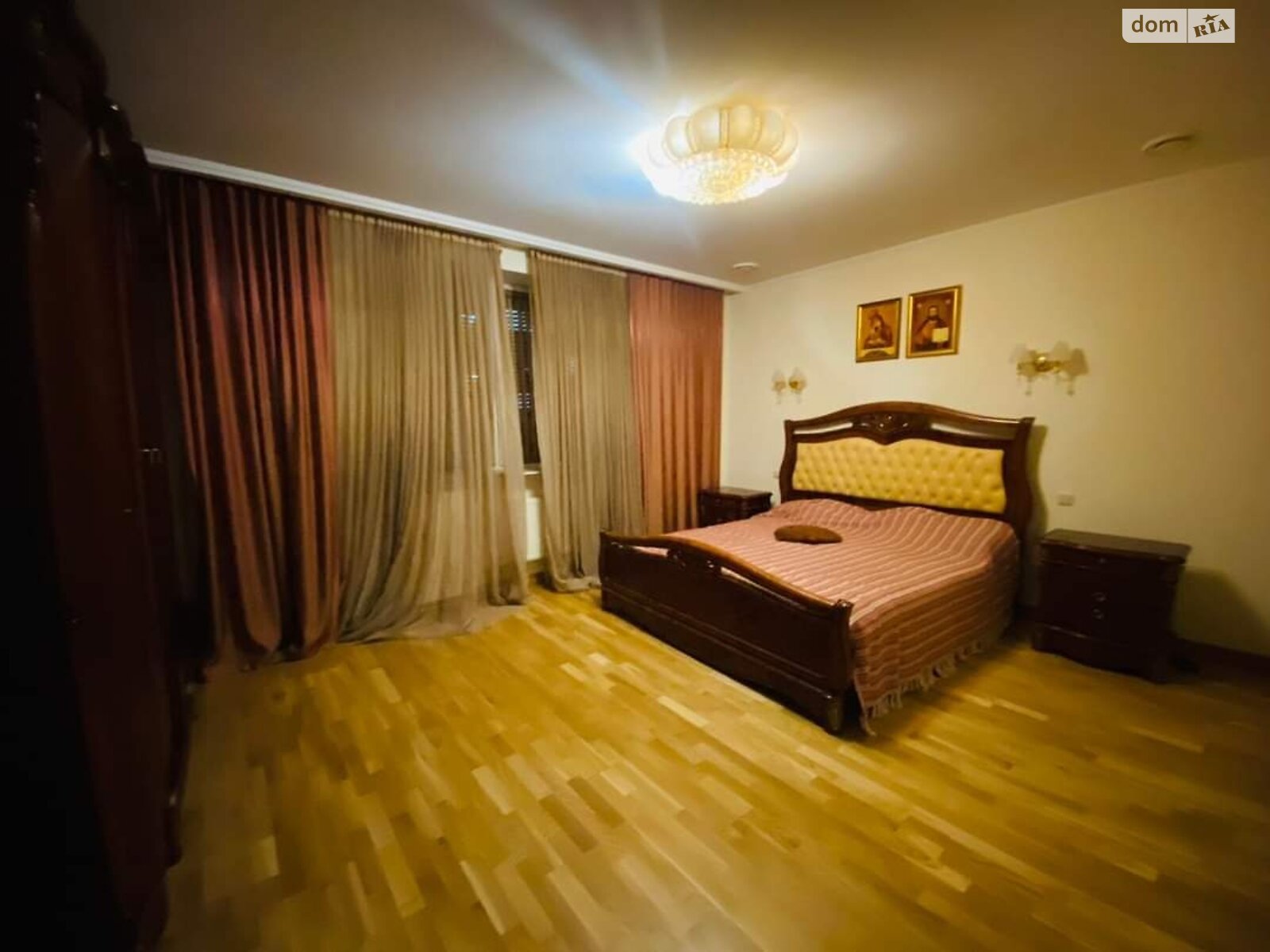 двухэтажный дом веранда, 220 кв. м, кирпич. Продажа в Ровно район Центр фото 1