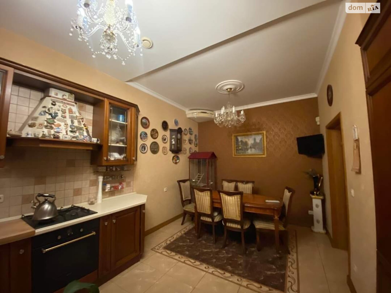 двухэтажный дом веранда, 220 кв. м, кирпич. Продажа в Ровно район Центр фото 1