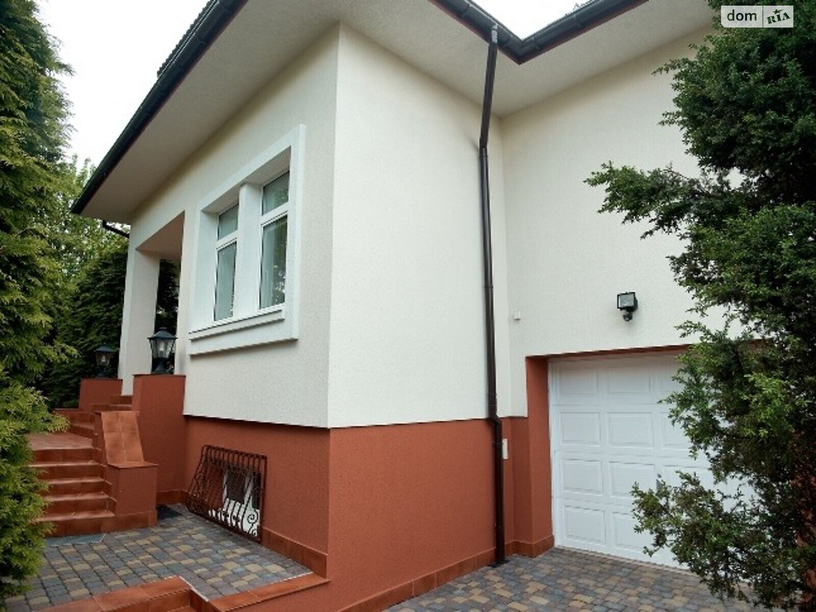 двухэтажный дом веранда, 300 кв. м, кирпич. Продажа в Ровно район Центр фото 1