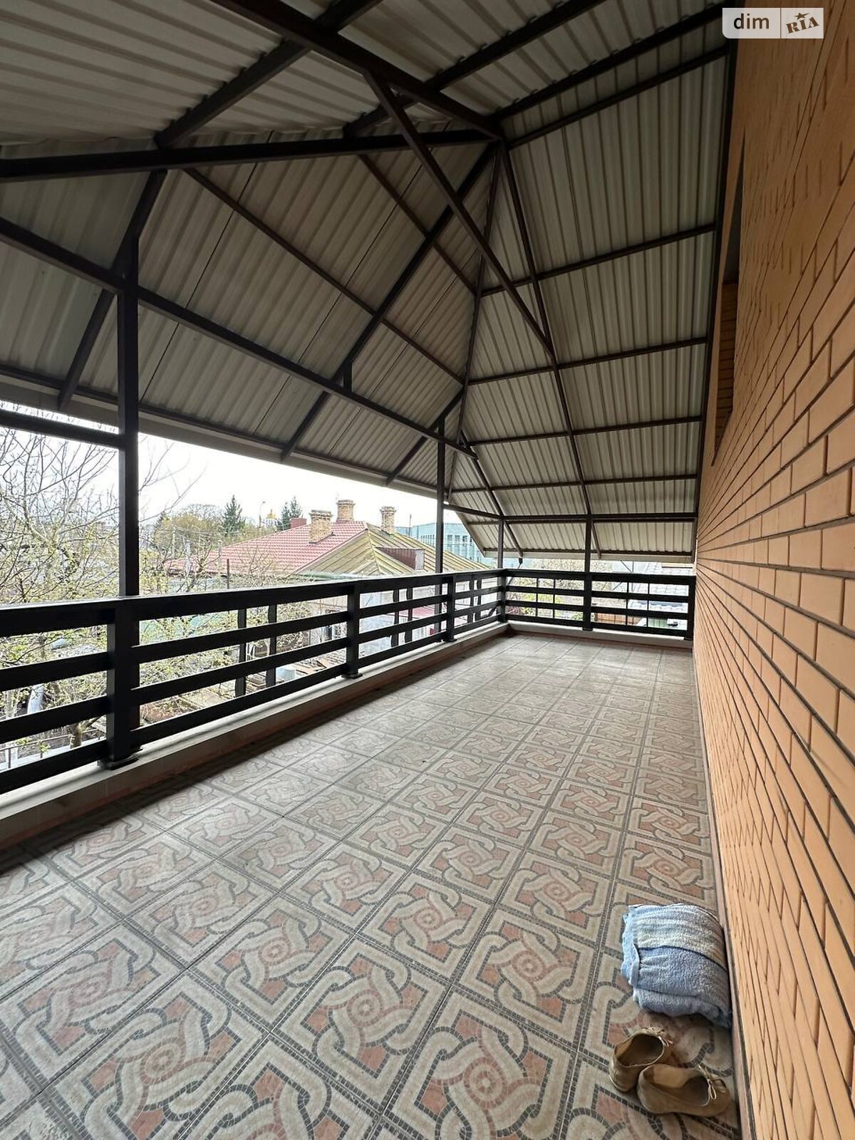 двоповерховий будинок з гаражем, 213.9 кв. м, цегла. Продаж в Рівному, район Центр фото 1 двоповерховий будинок з гаражем, 213.9 кв. м, цегла. Продаж в Рівному, район Центр фото 1