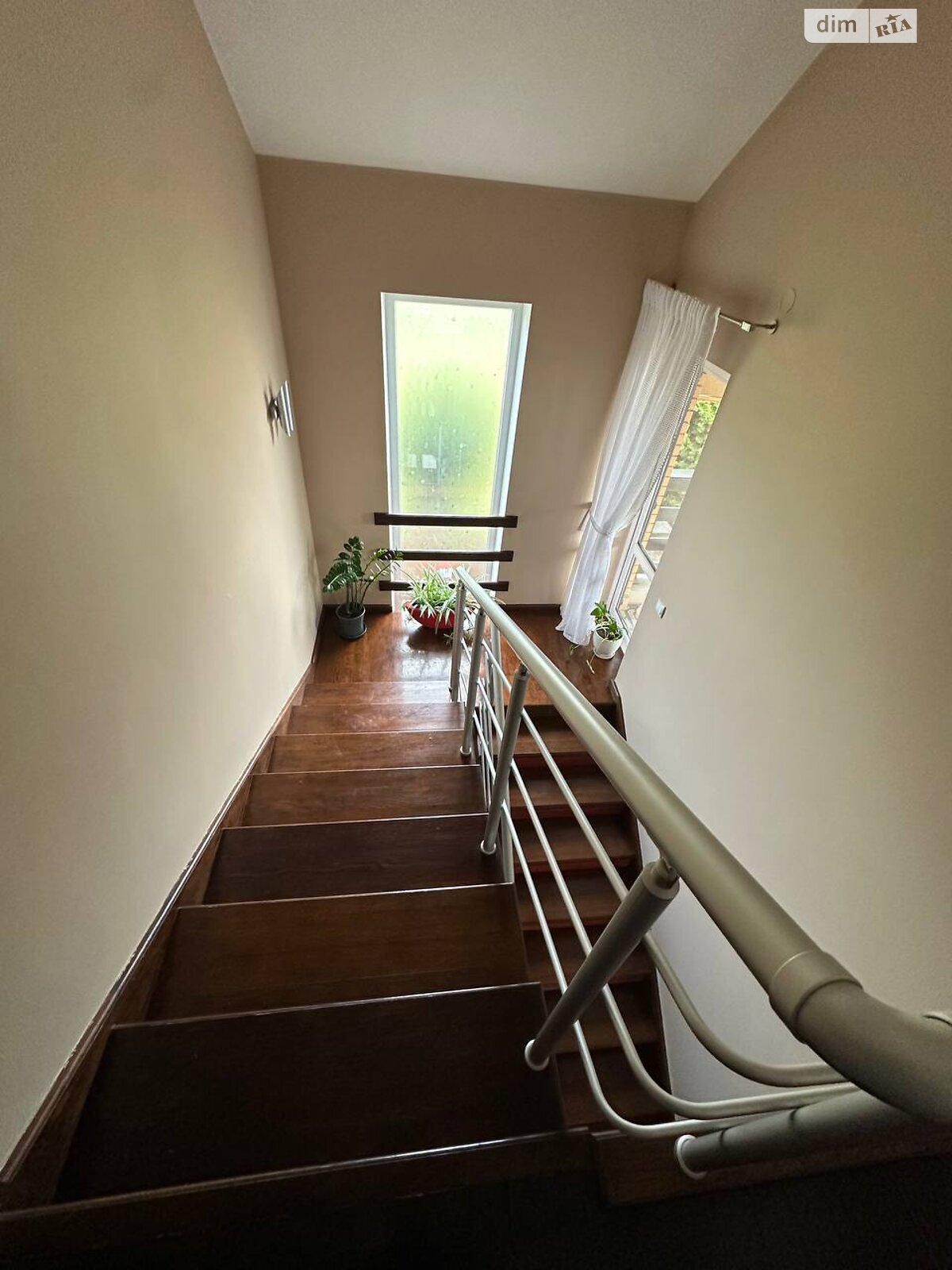 двоповерховий будинок з гаражем, 213.9 кв. м, цегла. Продаж в Рівному, район Центр фото 1 двоповерховий будинок з гаражем, 213.9 кв. м, цегла. Продаж в Рівному, район Центр фото 1