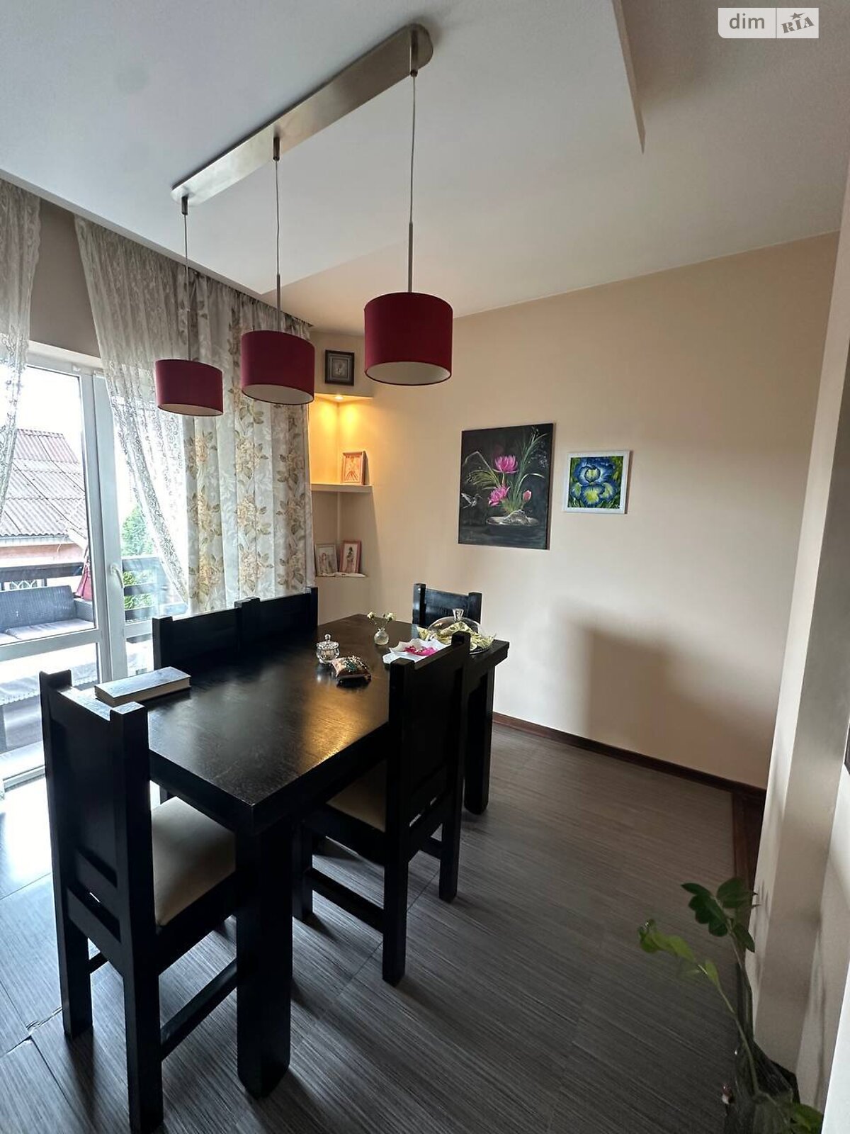 двоповерховий будинок з гаражем, 213.9 кв. м, цегла. Продаж в Рівному, район Центр фото 1 двоповерховий будинок з гаражем, 213.9 кв. м, цегла. Продаж в Рівному, район Центр фото 1