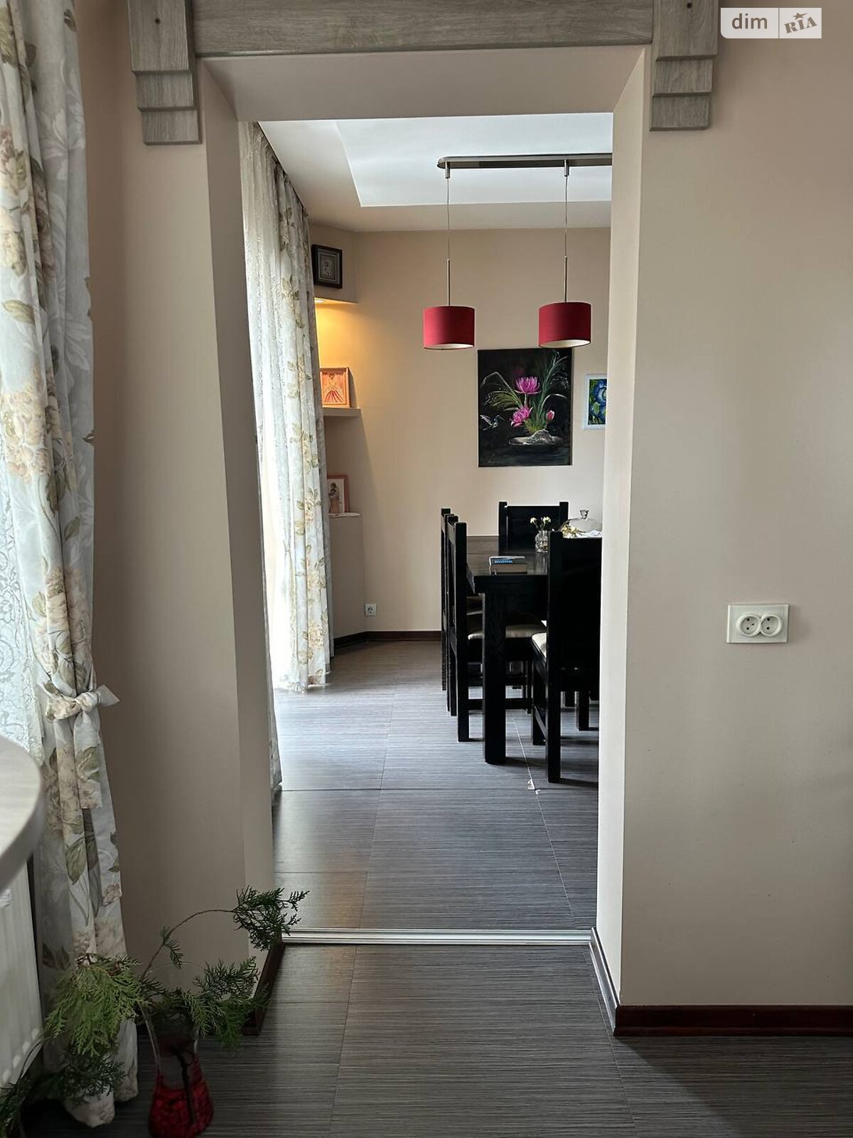 двоповерховий будинок з гаражем, 213.9 кв. м, цегла. Продаж в Рівному, район Центр фото 1 двоповерховий будинок з гаражем, 213.9 кв. м, цегла. Продаж в Рівному, район Центр фото 1