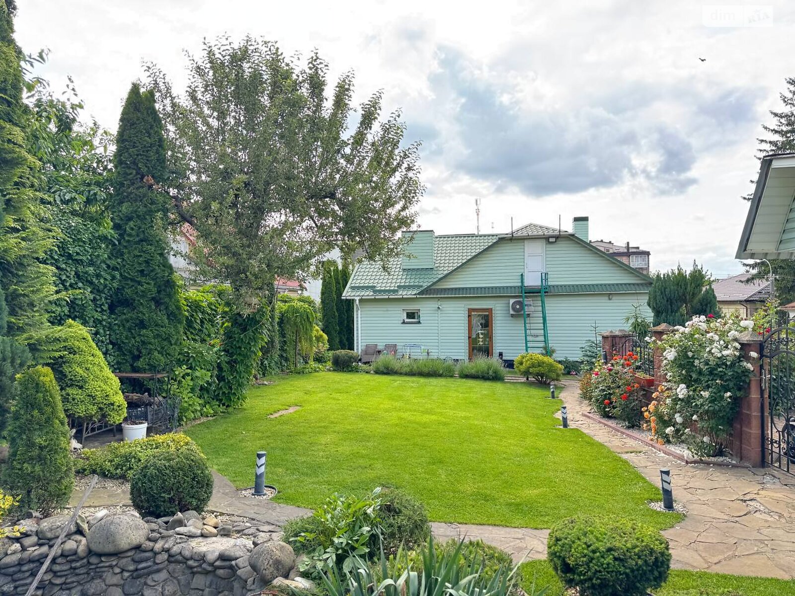 одноповерховий будинок з гаражем, 115 кв. м, цегла. Продаж в Рівному, район Центр фото 1 одноповерховий будинок з гаражем, 115 кв. м, цегла. Продаж в Рівному, район Центр фото 1