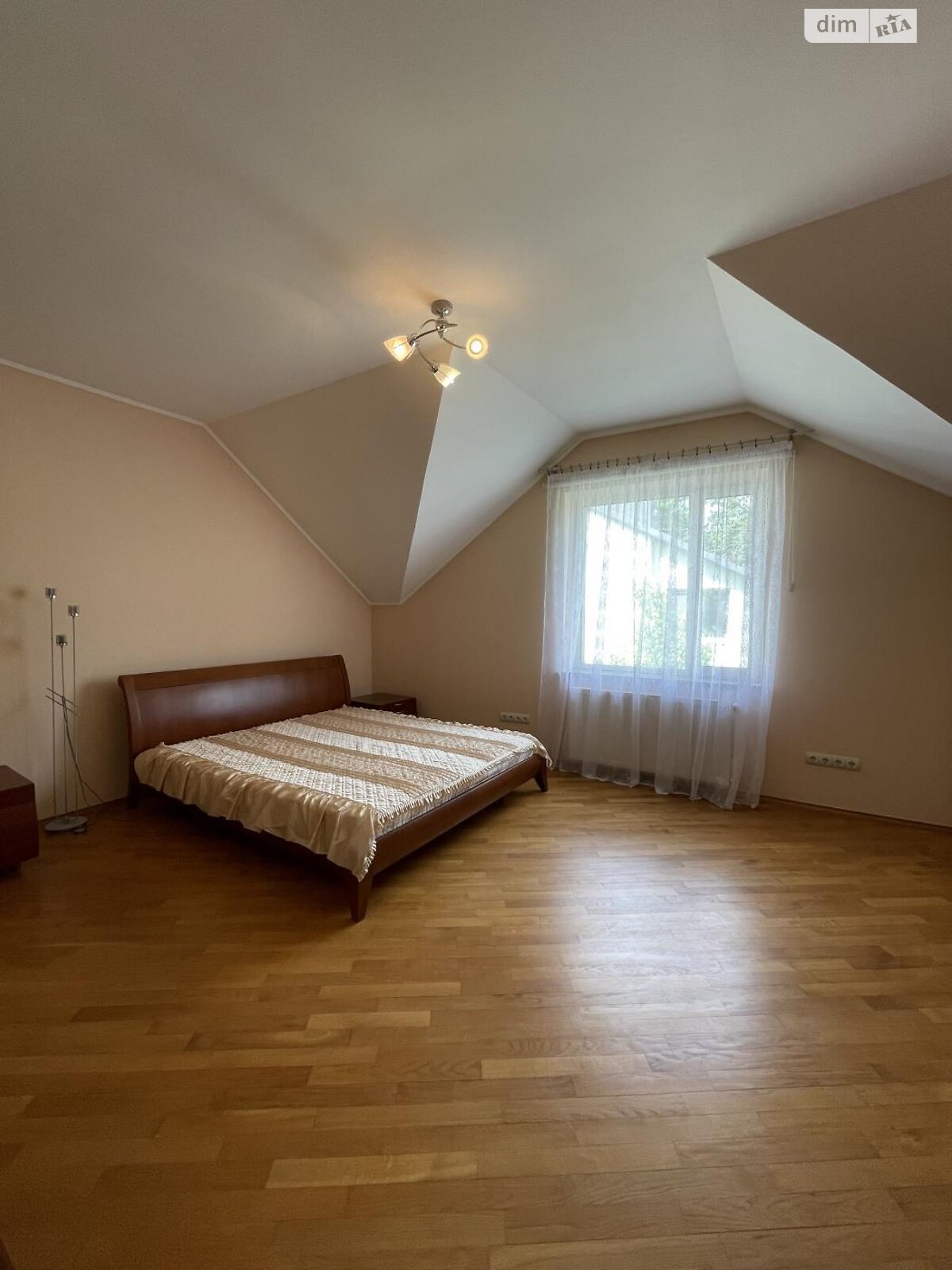 двухэтажный дом, 267.3 кв. м, кирпич. Продажа в Ровно район Центр фото 1 двухэтажный дом, 267.3 кв. м, кирпич. Продажа в Ровно район Центр фото 1
