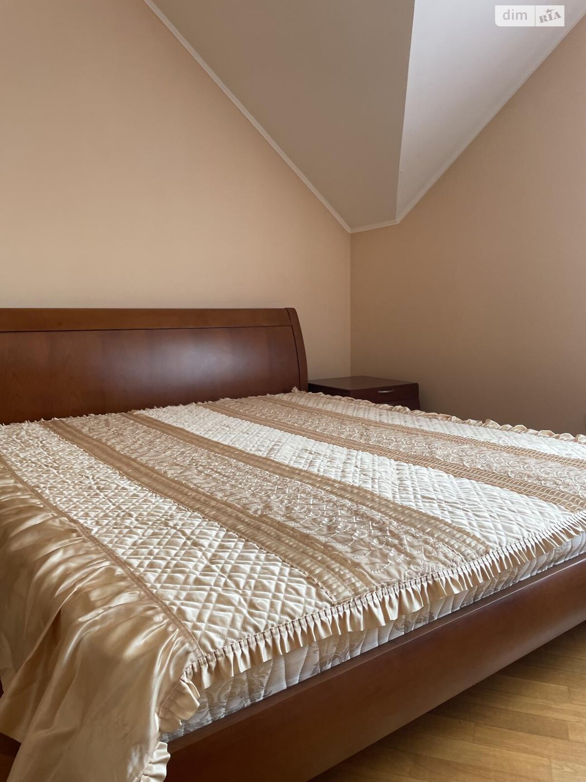 двухэтажный дом, 267.3 кв. м, кирпич. Продажа в Ровно район Центр фото 1 двухэтажный дом, 267.3 кв. м, кирпич. Продажа в Ровно район Центр фото 1