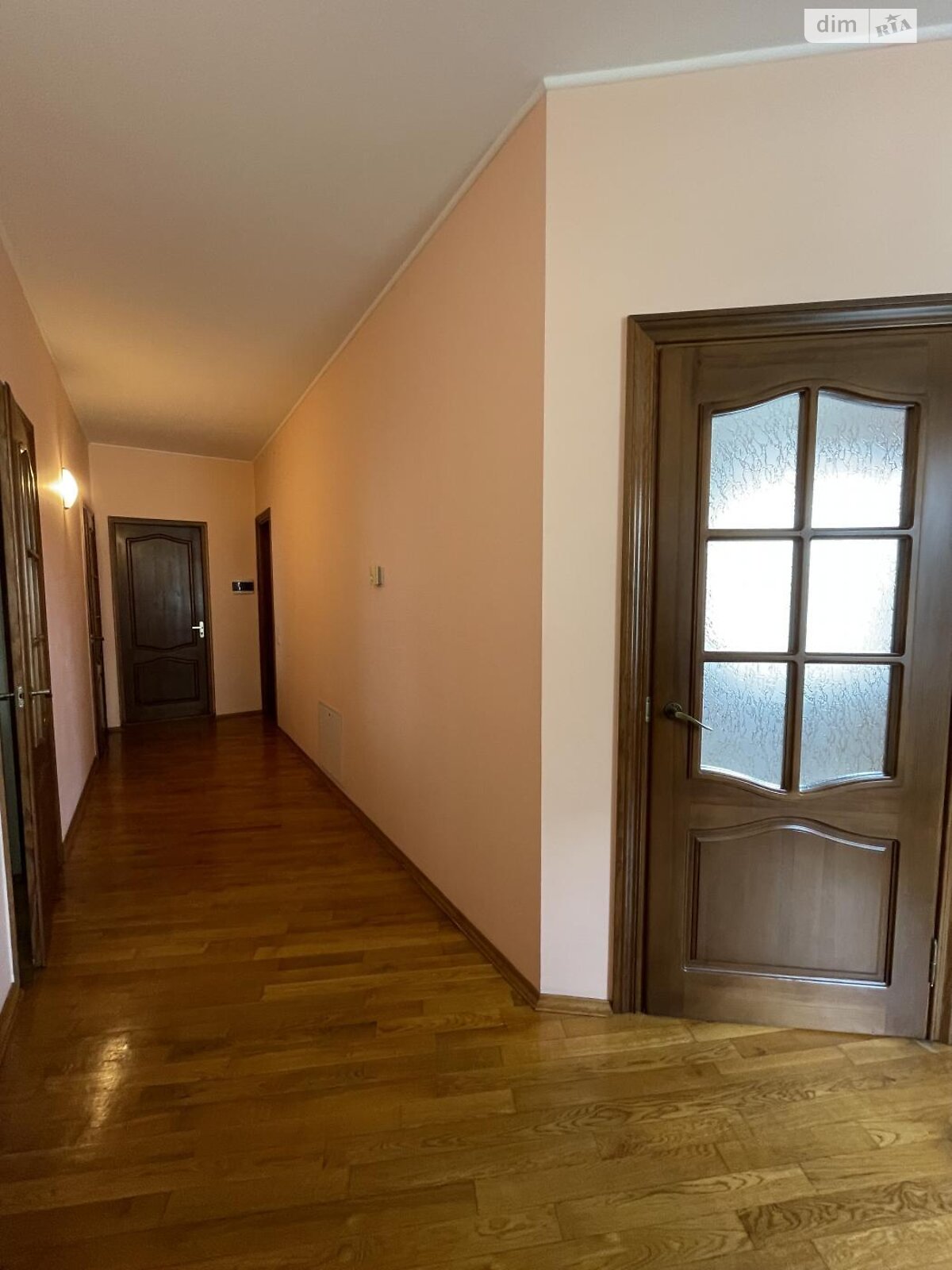 двухэтажный дом, 267.3 кв. м, кирпич. Продажа в Ровно район Центр фото 1 двухэтажный дом, 267.3 кв. м, кирпич. Продажа в Ровно район Центр фото 1