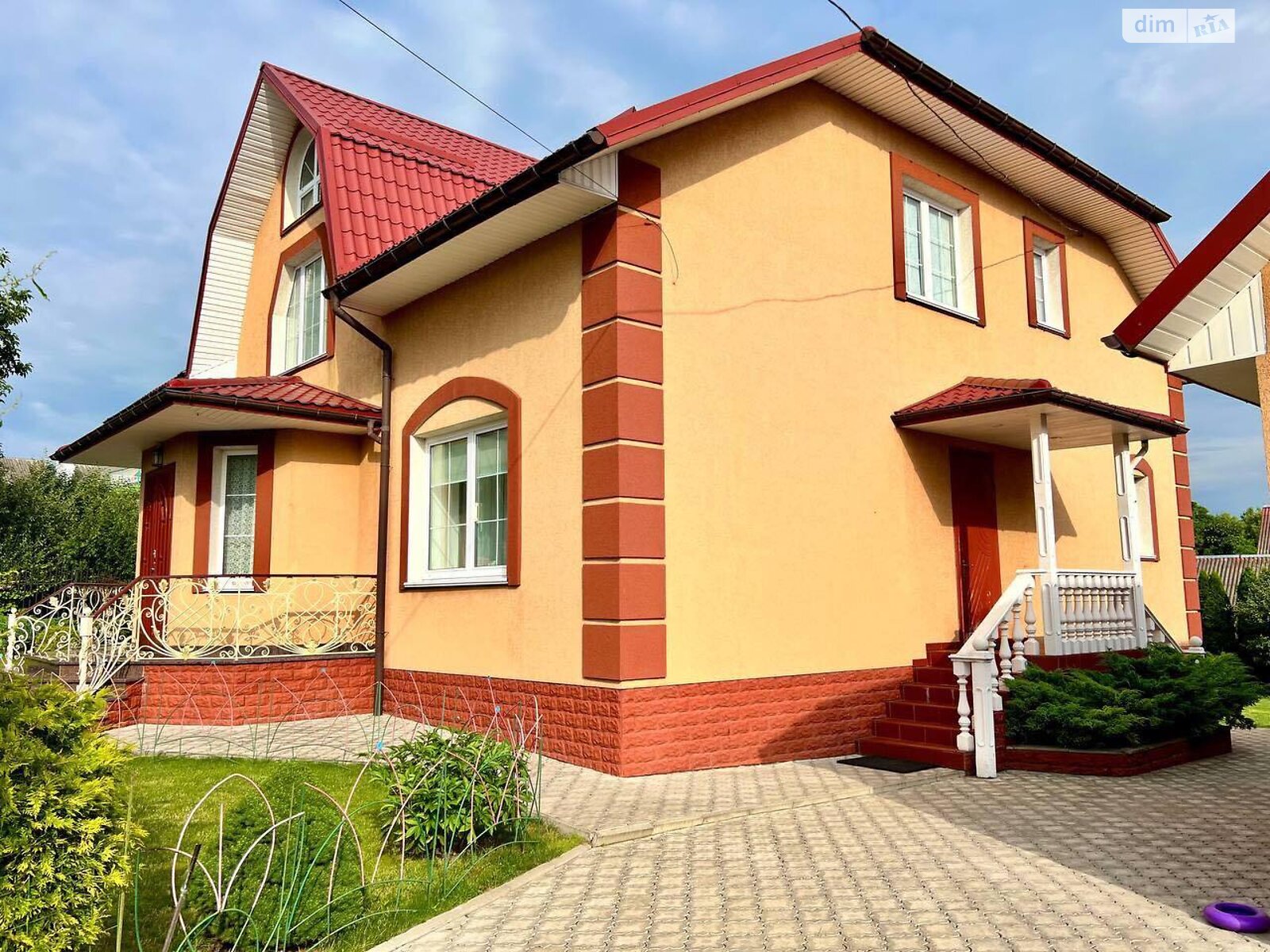 двоповерховий будинок з гаражем, 335 кв. м, кирпич. Продаж в Рівному, район Тинне фото 1