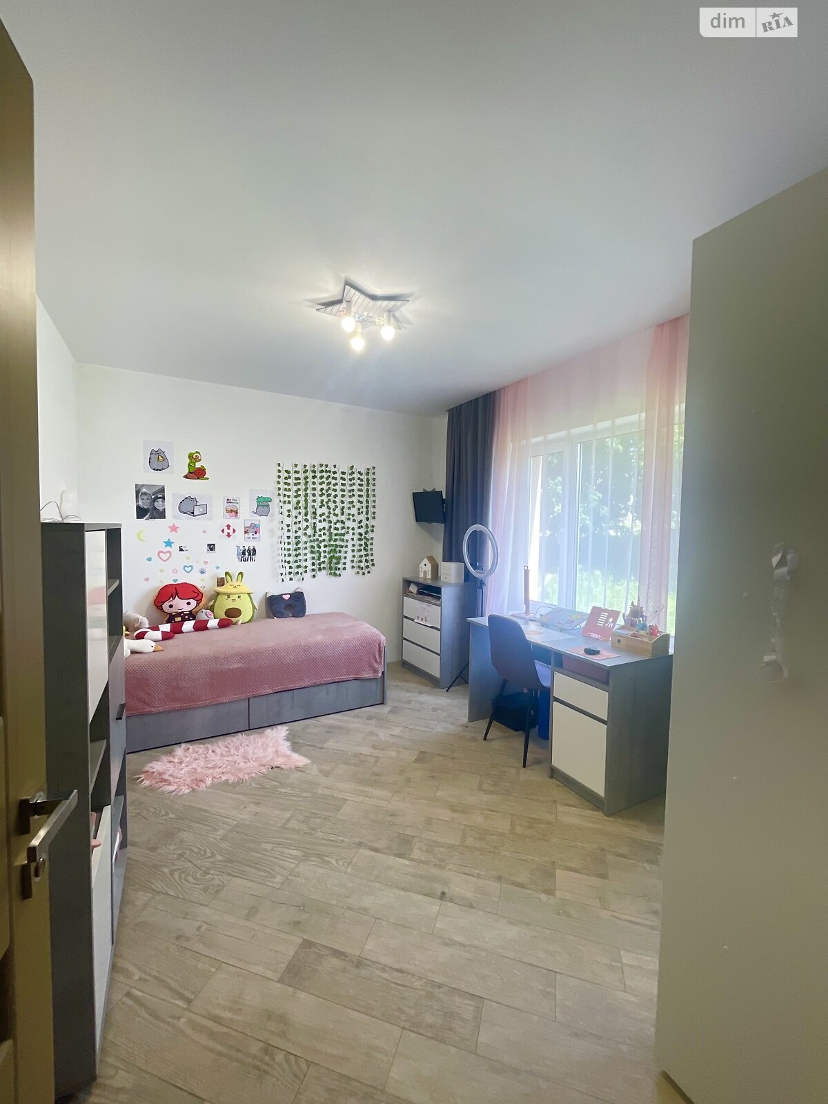 двухэтажный дом с гаражом, 213.2 кв. м, кирпич. Продажа в Ровно фото 1 двухэтажный дом с гаражом, 213.2 кв. м, кирпич. Продажа в Ровно фото 1