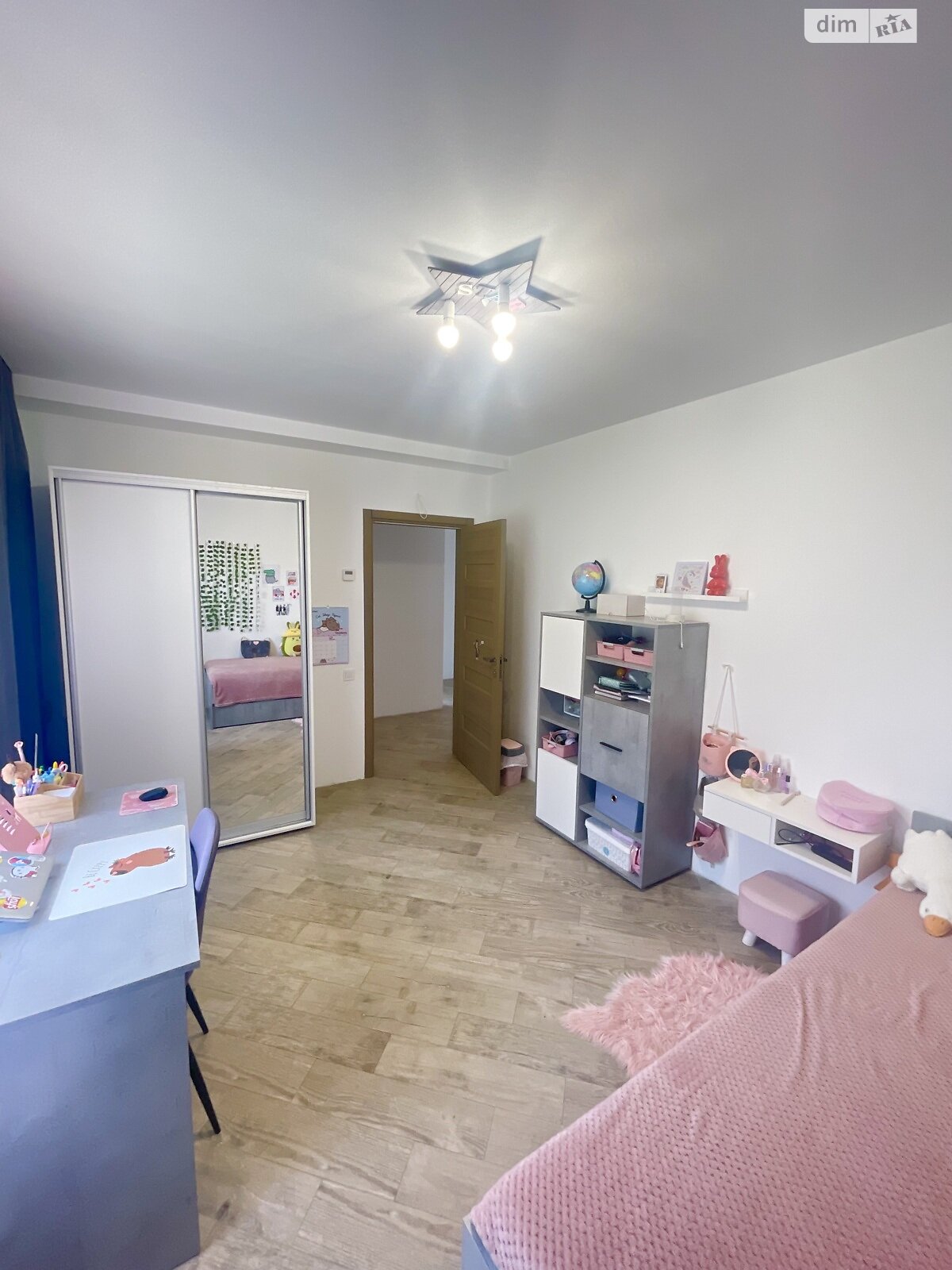 двухэтажный дом с гаражом, 213.2 кв. м, кирпич. Продажа в Ровно фото 1 двухэтажный дом с гаражом, 213.2 кв. м, кирпич. Продажа в Ровно фото 1