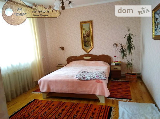трехэтажный дом с садом, 300 кв. м, кирпич. Продажа в Вересневе (Ровенская обл.) фото 1 трехэтажный дом с садом, 300 кв. м, кирпич. Продажа в Вересневе (Ровенская обл.) фото 1