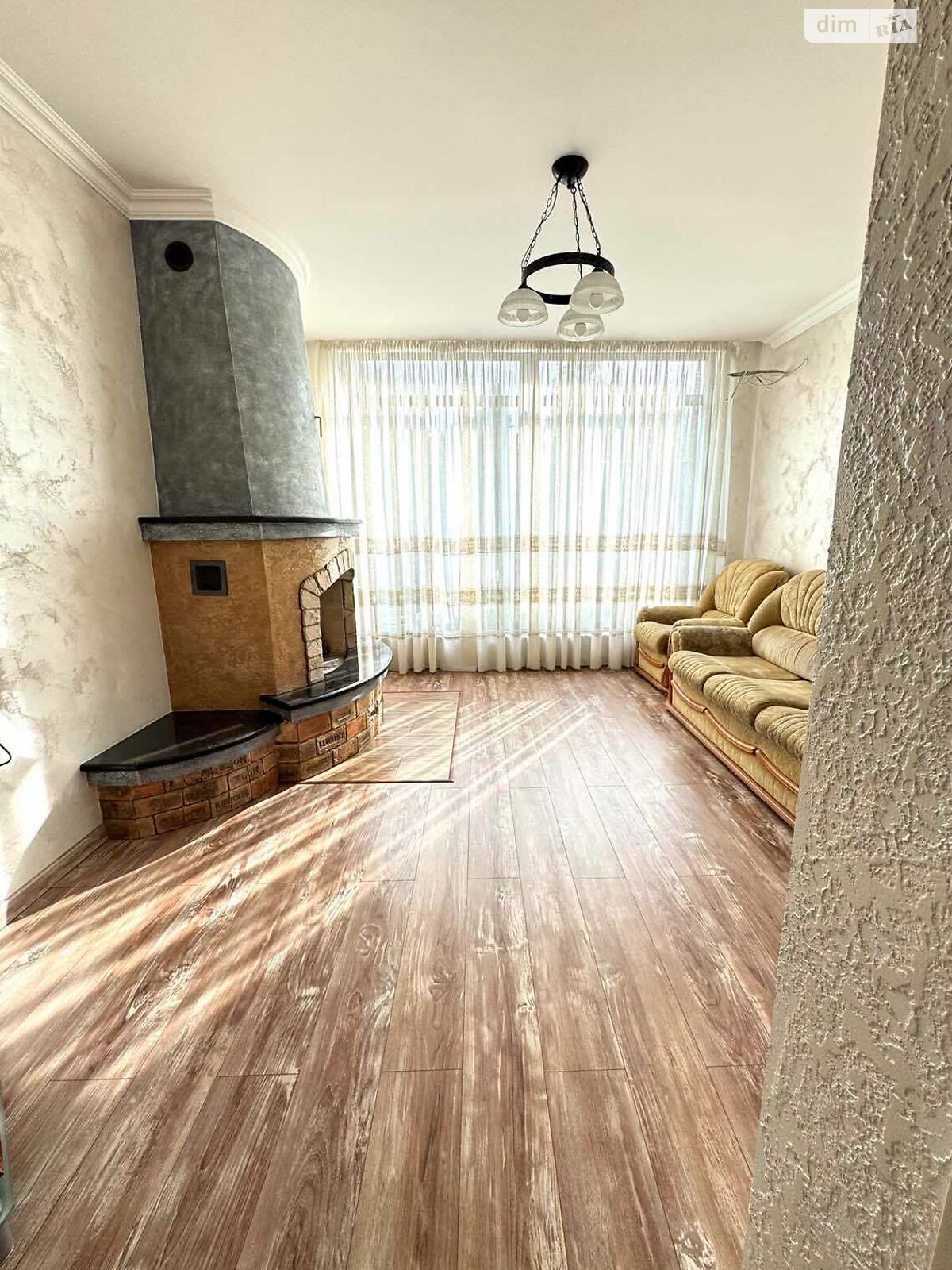 двухэтажный дом с гаражом, 197.7 кв. м, кирпич. Продажа в Ровно фото 1