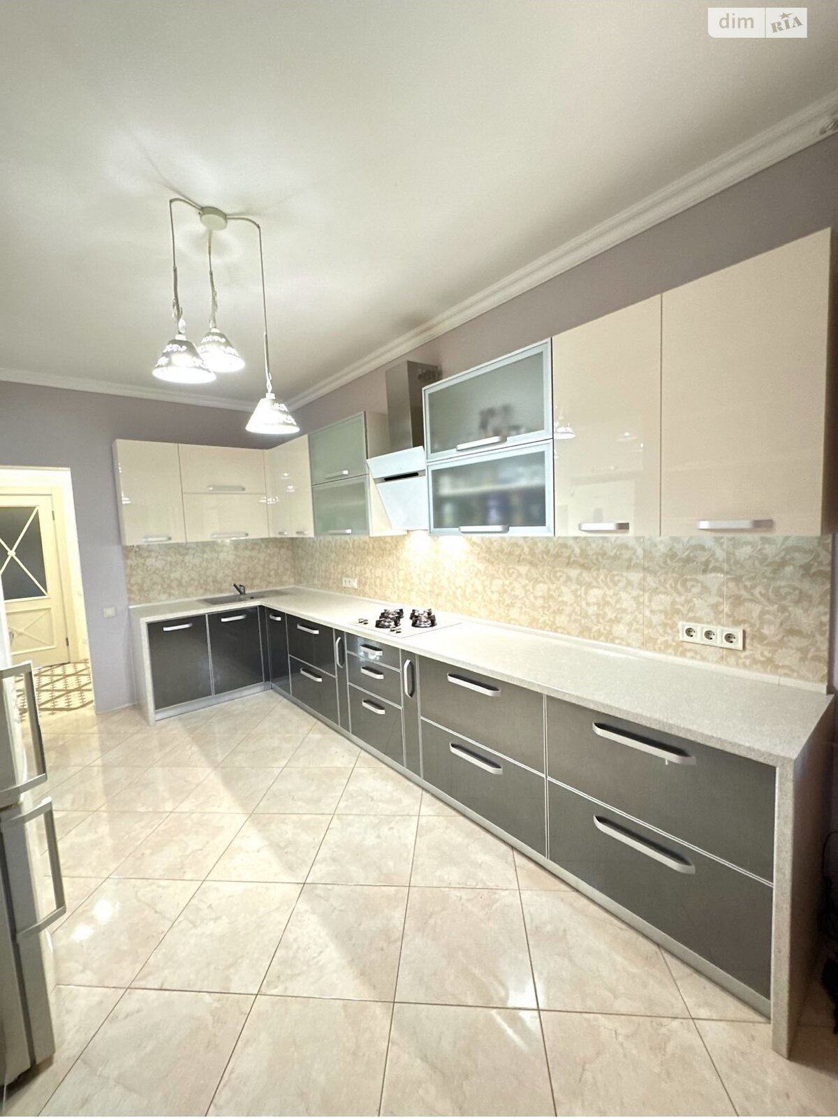 двухэтажный дом с гаражом, 197.7 кв. м, кирпич. Продажа в Ровно фото 1