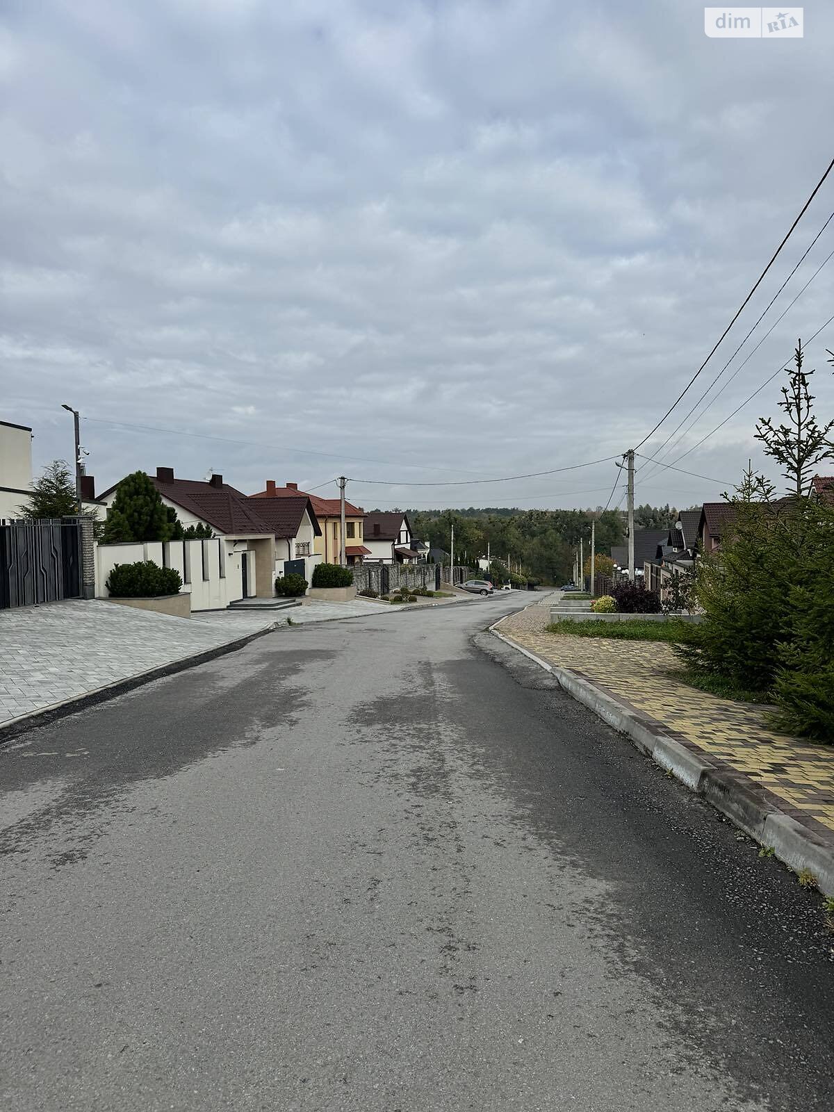 двухэтажный дом с гаражом, 197.7 кв. м, кирпич. Продажа в Ровно фото 1