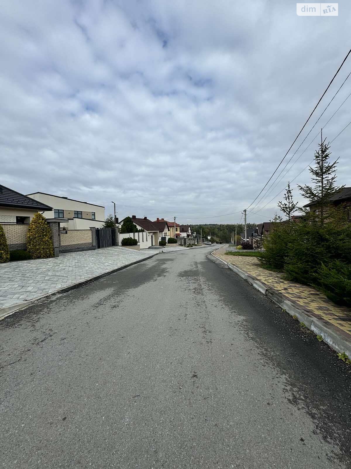 двухэтажный дом с гаражом, 197.7 кв. м, кирпич. Продажа в Ровно фото 1