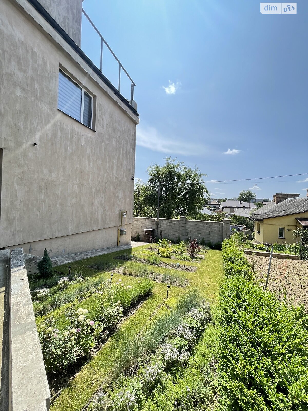 двоповерховий будинок з гаражем, 213.2 кв. м, цегла. Продаж в Рівному, район Південний фото 1 двоповерховий будинок з гаражем, 213.2 кв. м, цегла. Продаж в Рівному, район Південний фото 1
