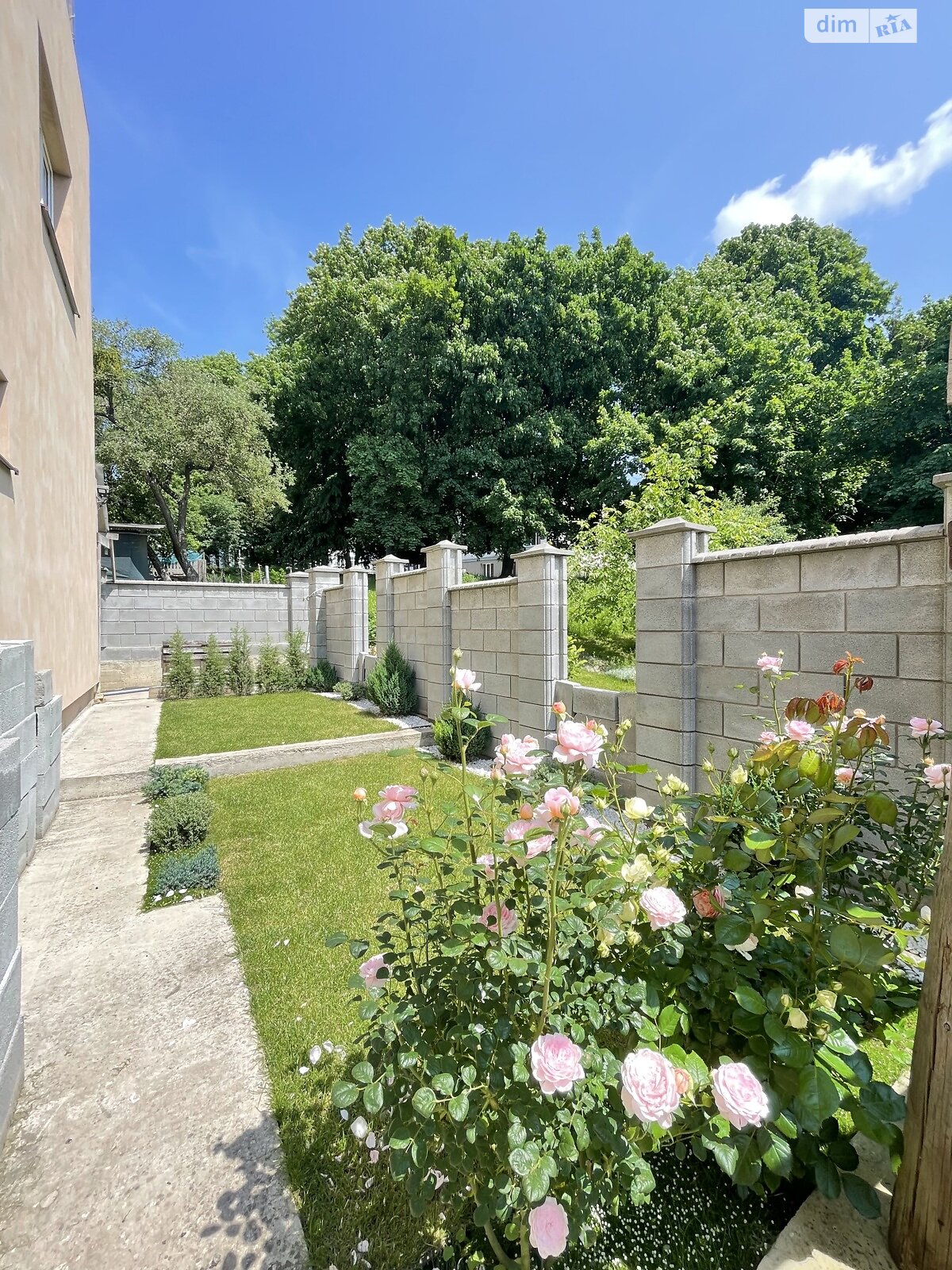 двоповерховий будинок з гаражем, 213.2 кв. м, цегла. Продаж в Рівному, район Південний фото 1 двоповерховий будинок з гаражем, 213.2 кв. м, цегла. Продаж в Рівному, район Південний фото 1