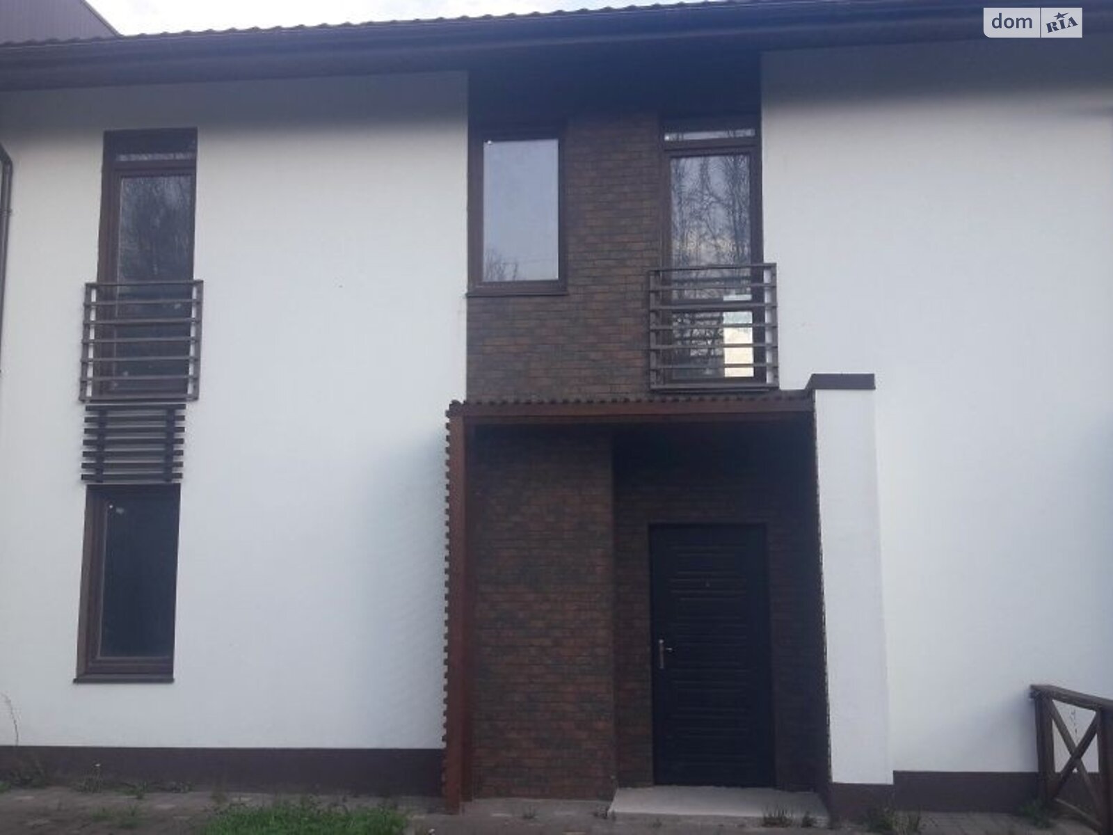 двухэтажный дом веранда, 100 кв. м, кирпич. Продажа в Ровно район Ювилейный фото 1