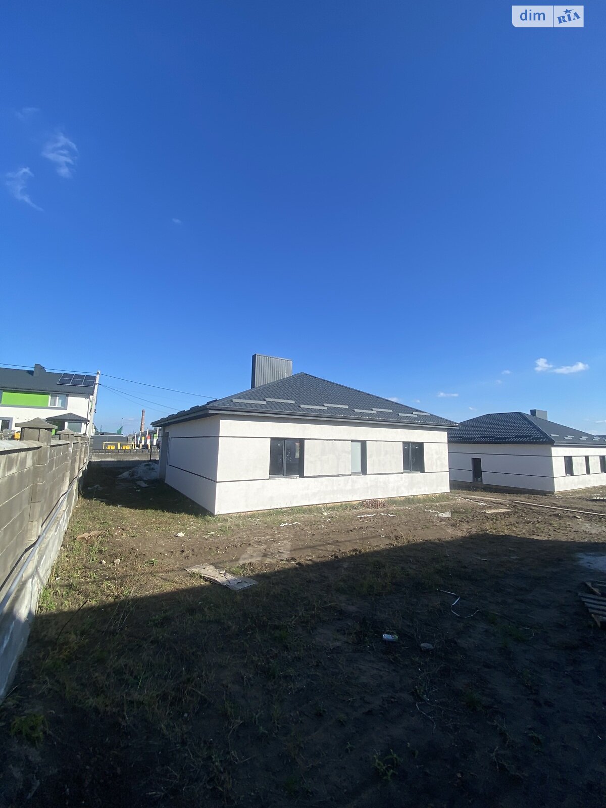 одноповерховий будинок з гаражем, 105 кв. м, кирпич. Продаж в Рівному, район Ювілейний фото 1 одноповерховий будинок з гаражем, 105 кв. м, кирпич. Продаж в Рівному, район Ювілейний фото 1