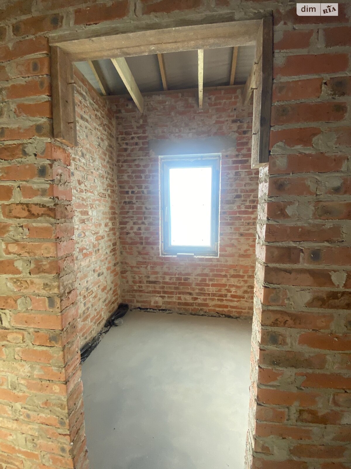 одноповерховий будинок з гаражем, 105 кв. м, кирпич. Продаж в Рівному, район Ювілейний фото 1 одноповерховий будинок з гаражем, 105 кв. м, кирпич. Продаж в Рівному, район Ювілейний фото 1