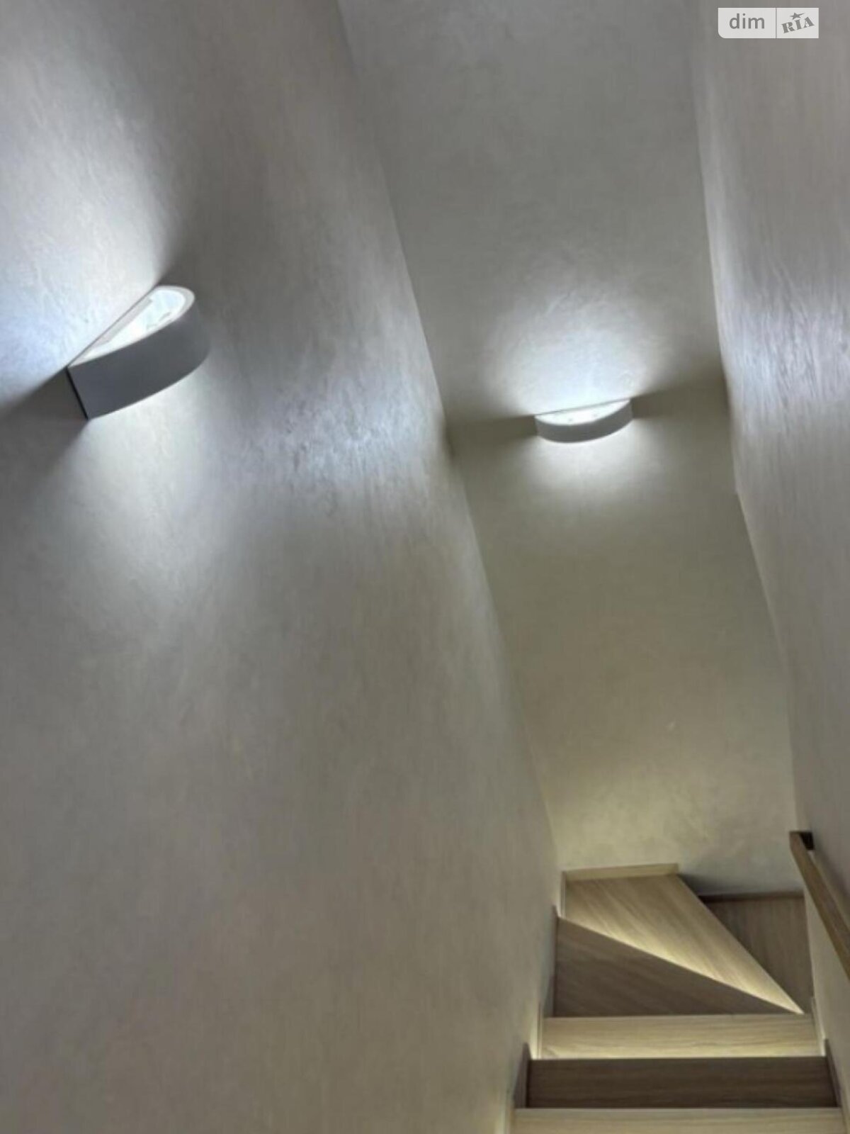 двухэтажный дом, 100 кв. м, кирпич. Продажа в Ровно район Ювилейный фото 1 двухэтажный дом, 100 кв. м, кирпич. Продажа в Ровно район Ювилейный фото 1