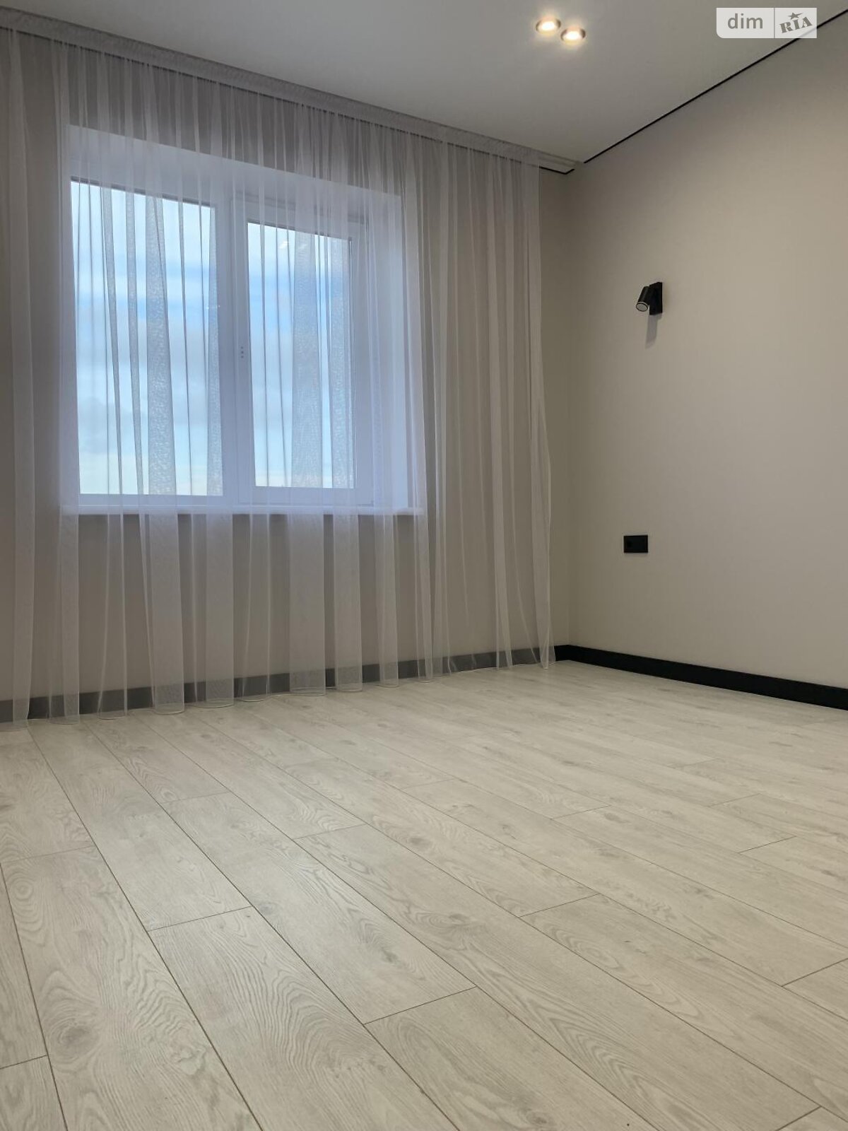 двухэтажный дом, 100 кв. м, кирпич. Продажа в Ровно район Ювилейный фото 1 двухэтажный дом, 100 кв. м, кирпич. Продажа в Ровно район Ювилейный фото 1