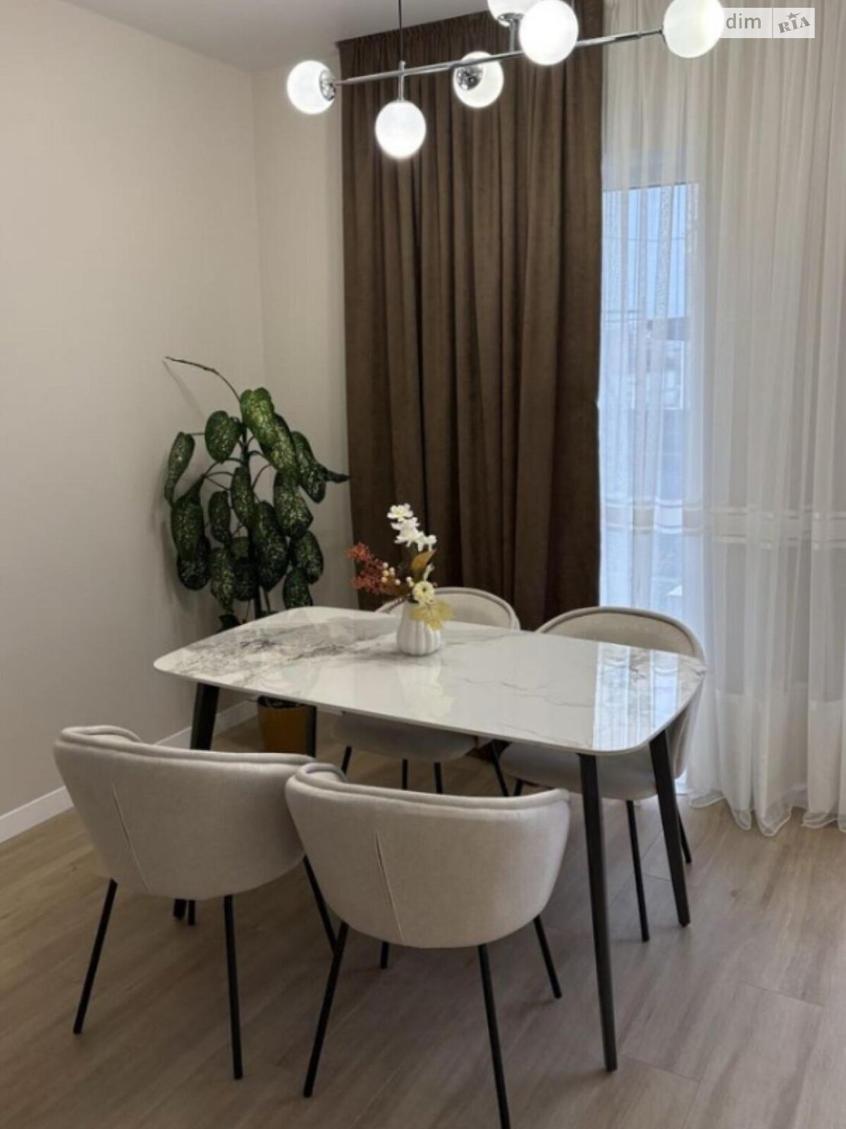 двухэтажный дом, 100 кв. м, кирпич. Продажа в Ровно район Ювилейный фото 1 двухэтажный дом, 100 кв. м, кирпич. Продажа в Ровно район Ювилейный фото 1