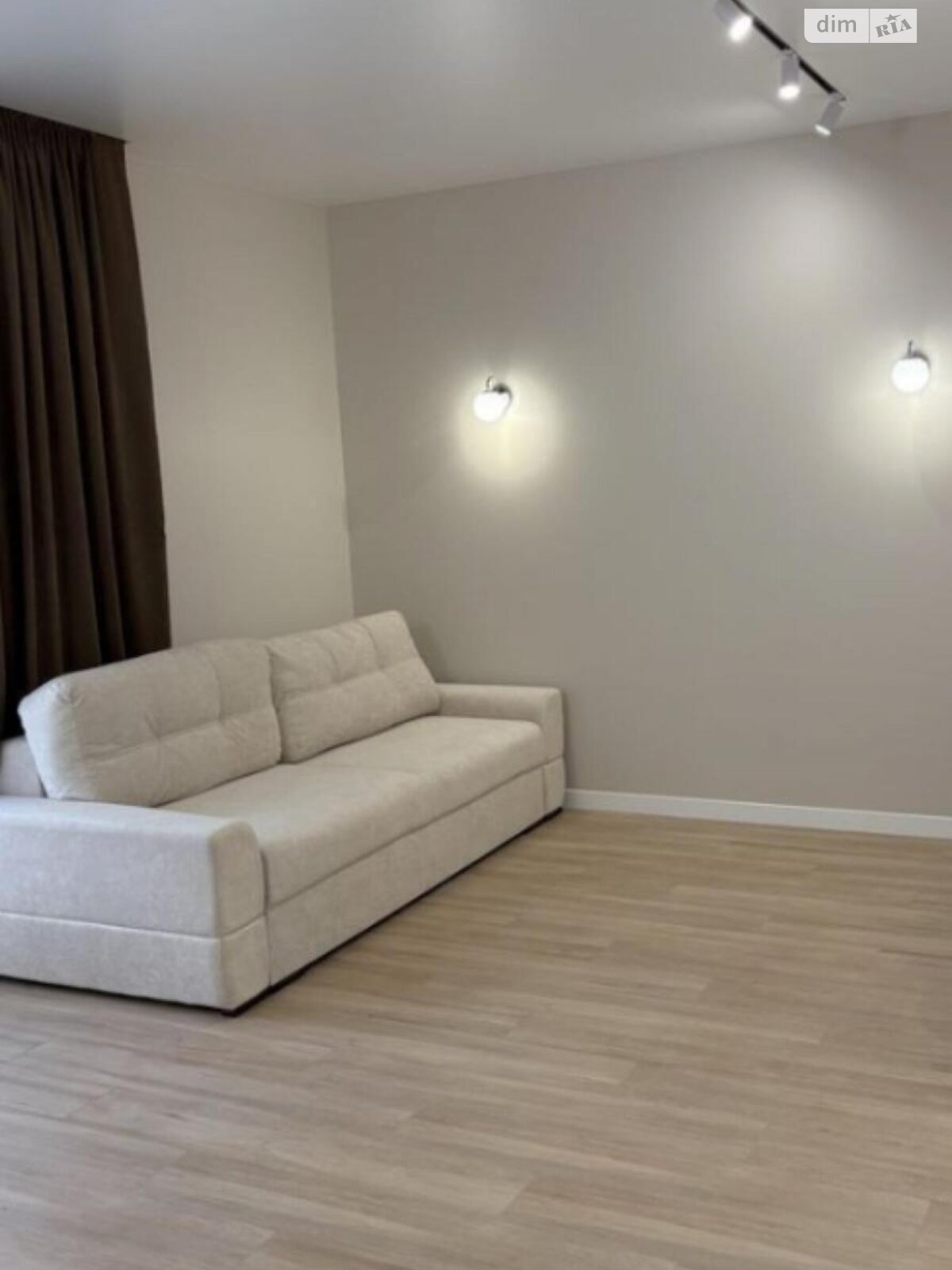 двухэтажный дом, 100 кв. м, кирпич. Продажа в Ровно район Ювилейный фото 1 двухэтажный дом, 100 кв. м, кирпич. Продажа в Ровно район Ювилейный фото 1